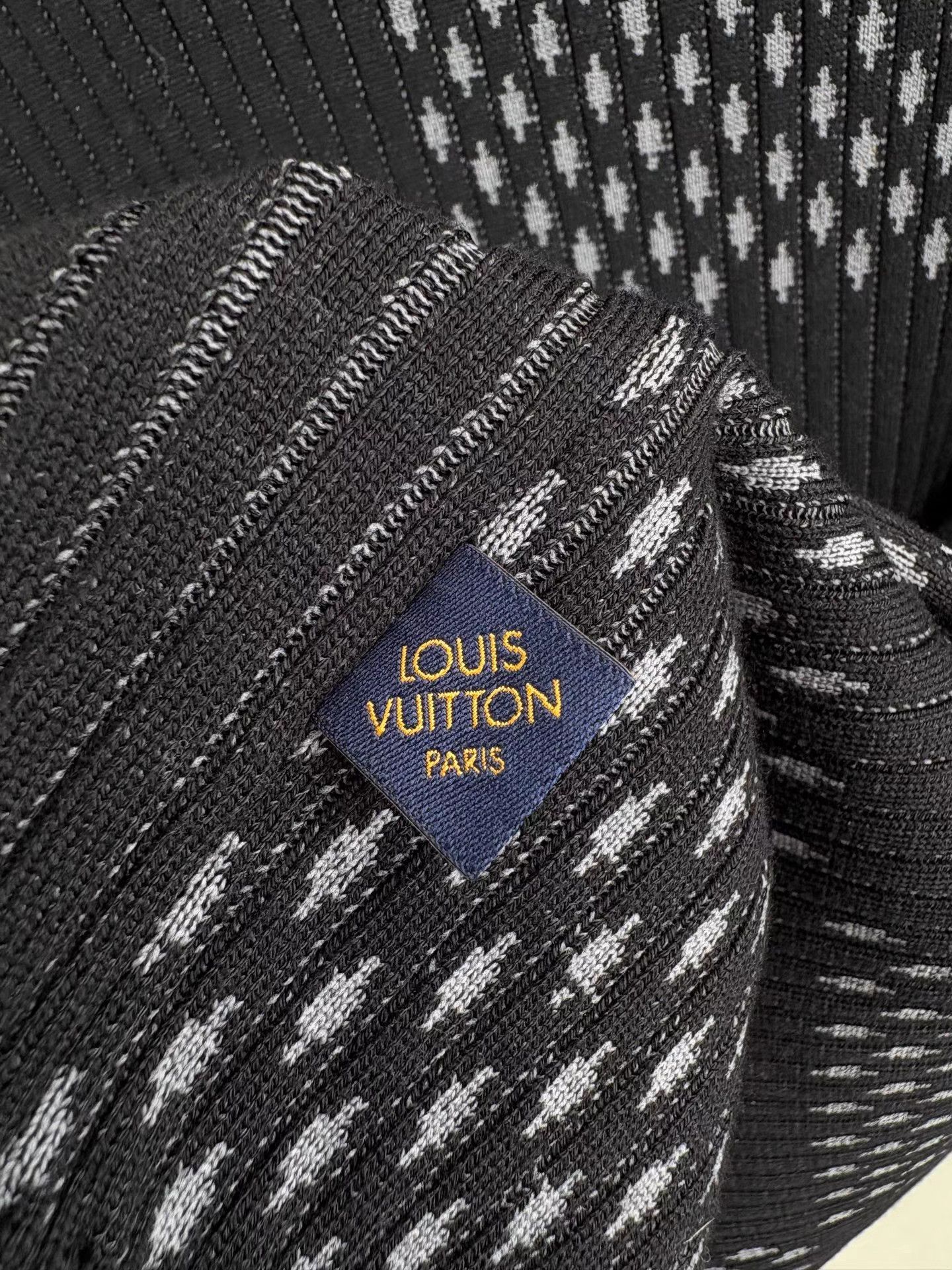 Louis Vuitton LOUIS VUITTON Checkerboard Knitwear K1 Size US XL / EU 56 / 4 - 3 Thumbnail