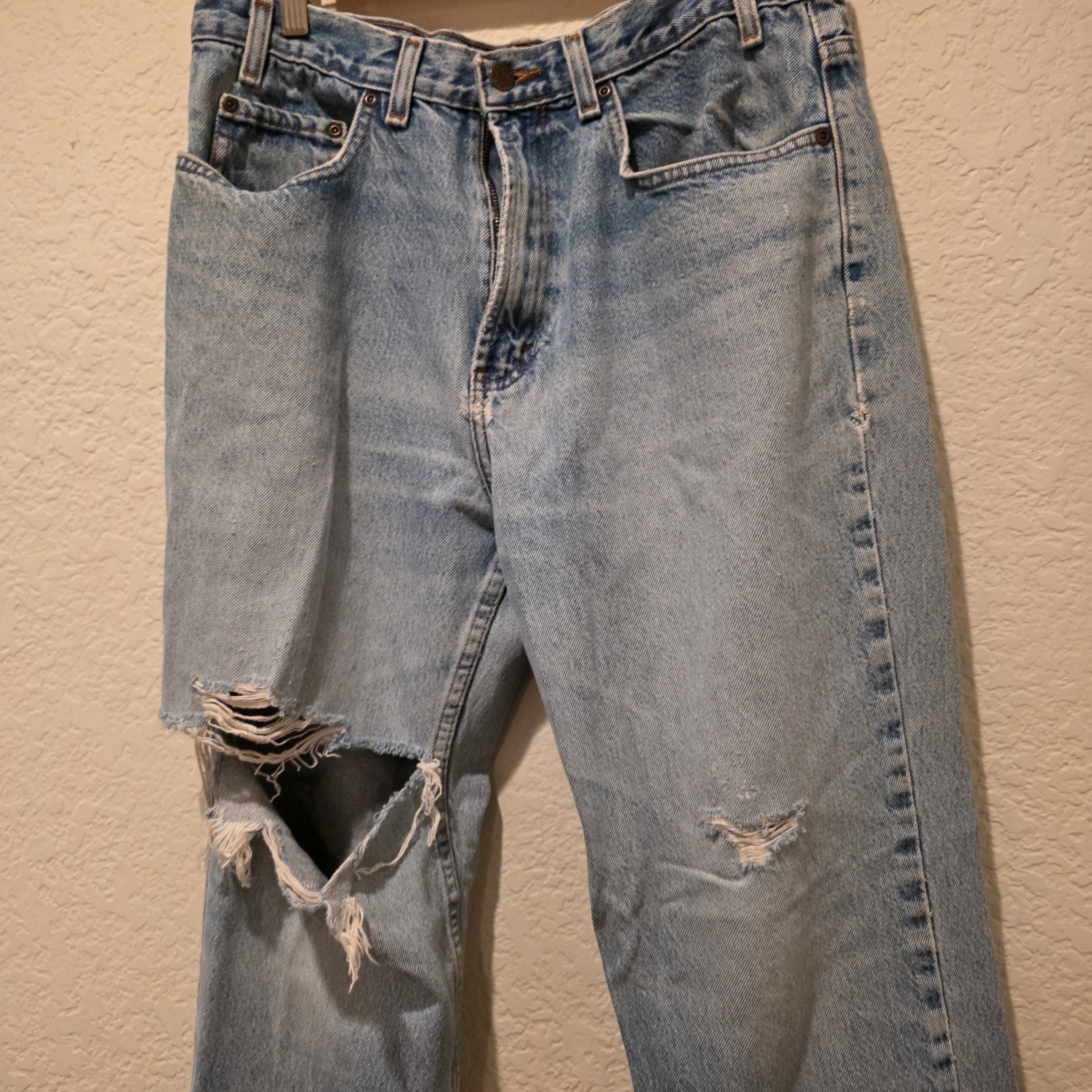 Kirkland Signature 34 x 32 distressed denim jeans Size US 34 / EU 50 - 4 Thumbnail