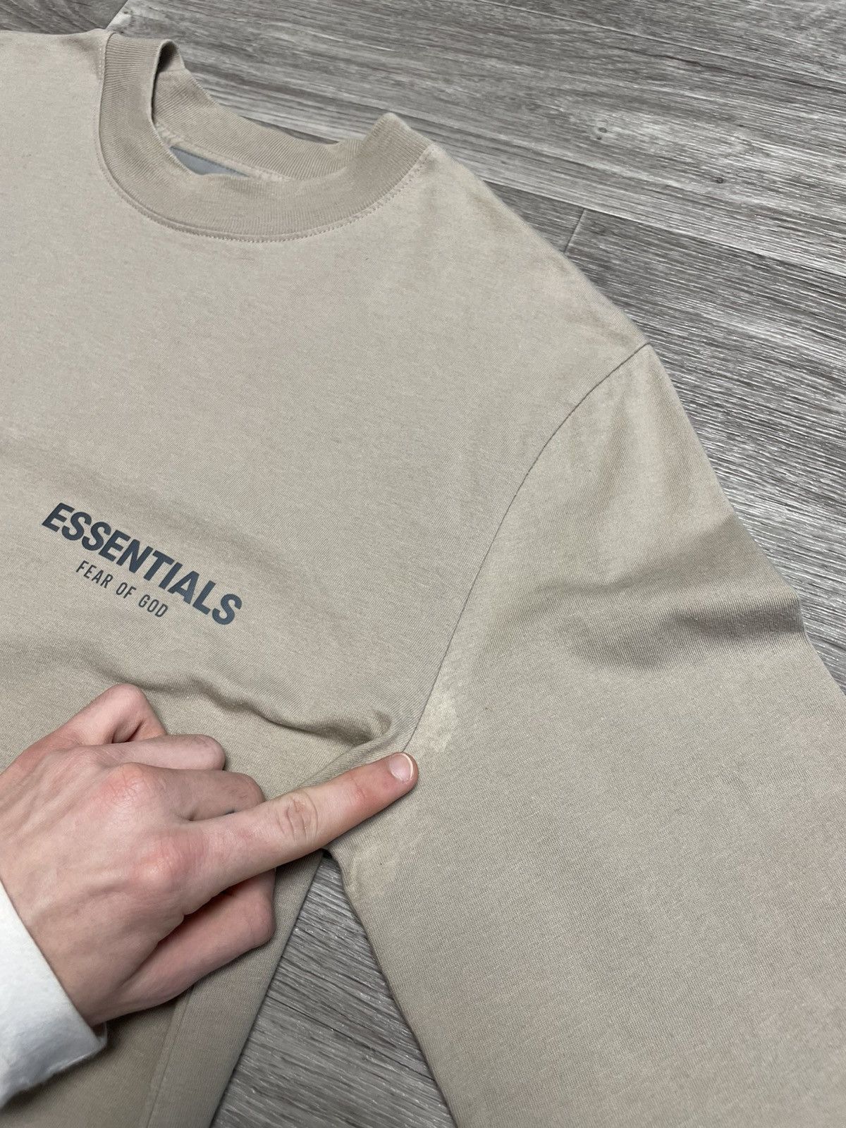 Essentials Fear Of God Essentials Beige Reflective Logo Long Sleeve Tee Size US S / EU 44-46 / 1 - 13 Thumbnail