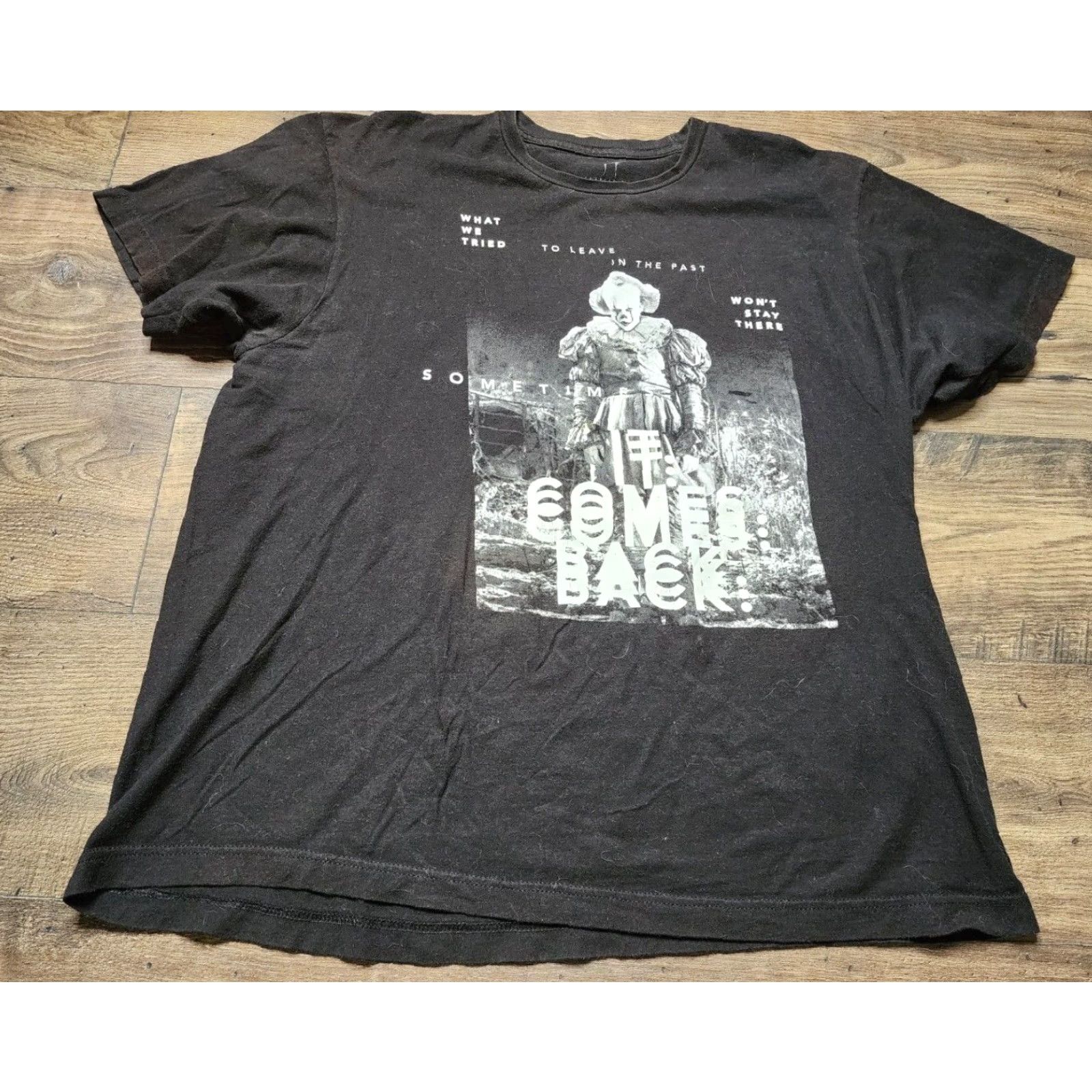 Vintage Mens XL IT Chapter Sometimes It Comes Back T Shirt Distressed Size US XL / EU 56 / 4 - 3 Thumbnail