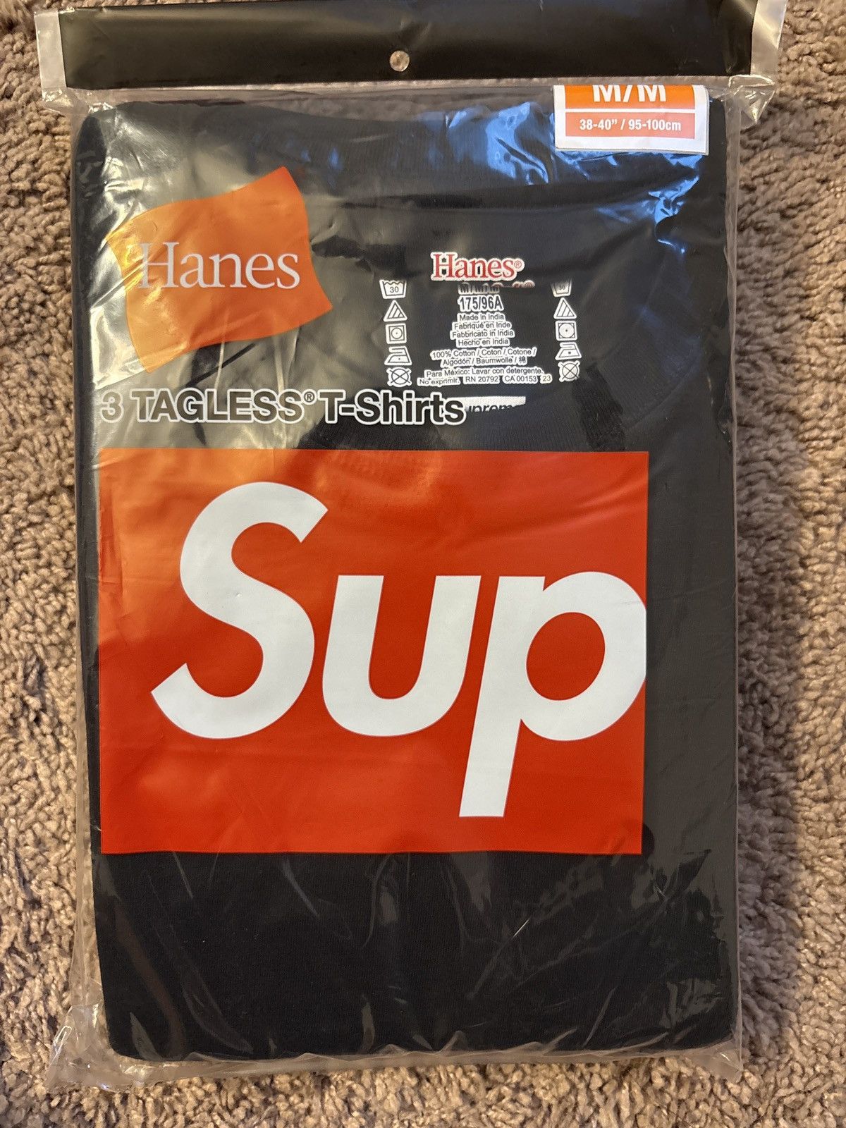 Hanes × Supreme Supreme Hanes tagless Tees (3pack) Size US M / EU 48-50 / 2 - 3 Thumbnail