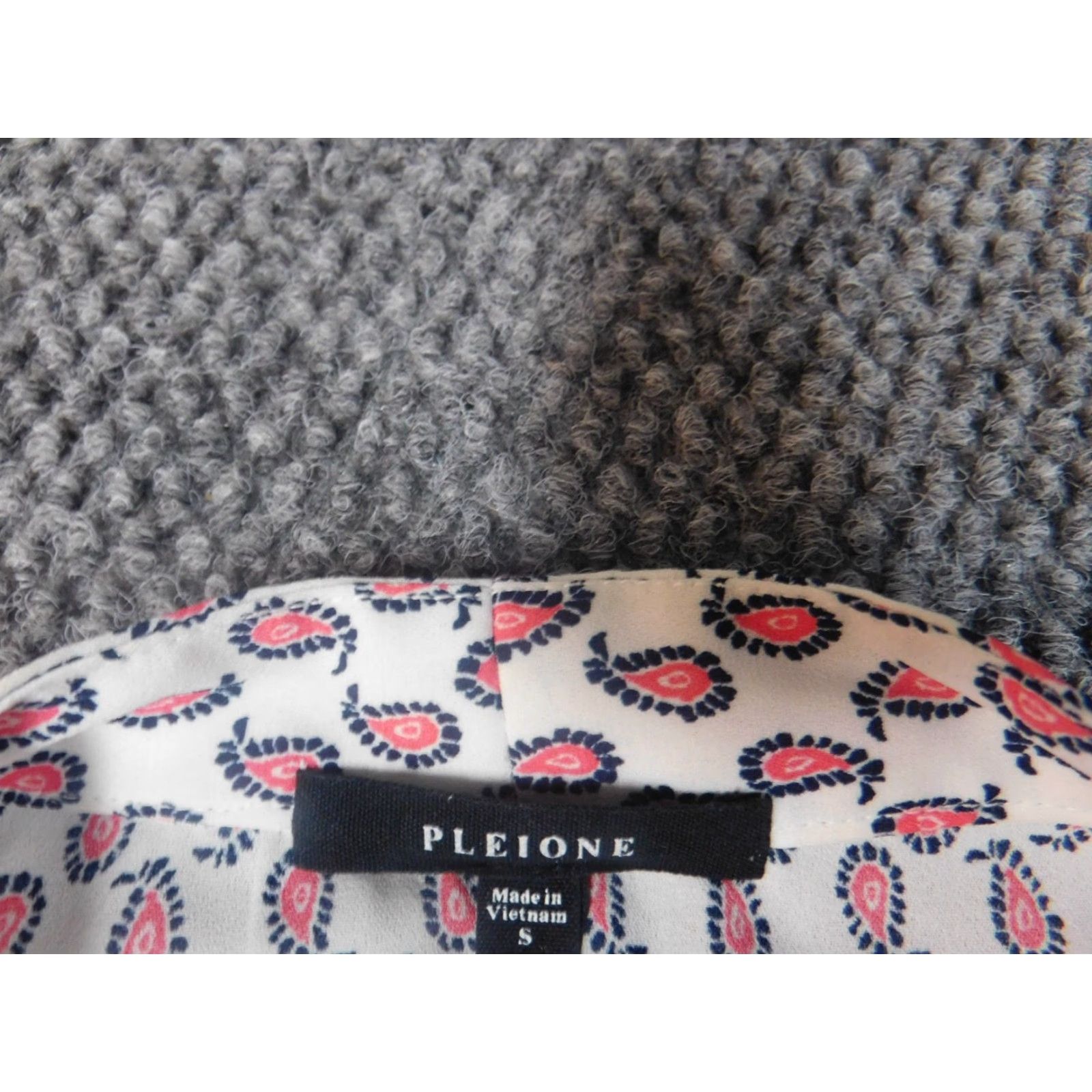 Vintage Pleione Blouse Womens Small White Sleeveless Crew Neck Pullover Casual Geometric Button Stretch Regular Basic Classic Pullover Top Shirt Size S / US 4 / IT 40 - 5 Thumbnail