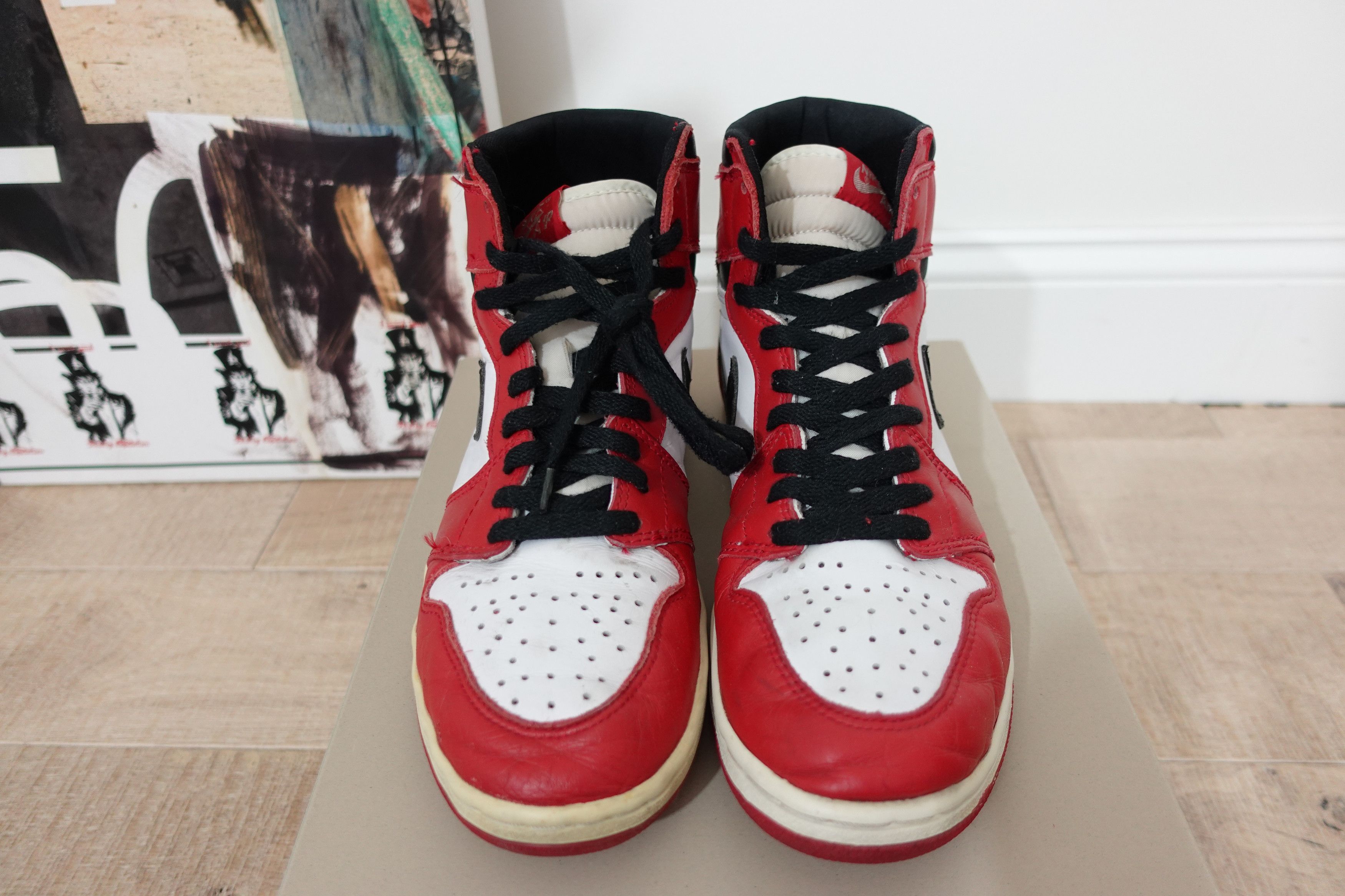 Jordan Brand × Nike 1994 Nike Air Jordan 1 Chicago Size 8.5 Size US 8.5 / EU 41-42 - 1 Thumbnail