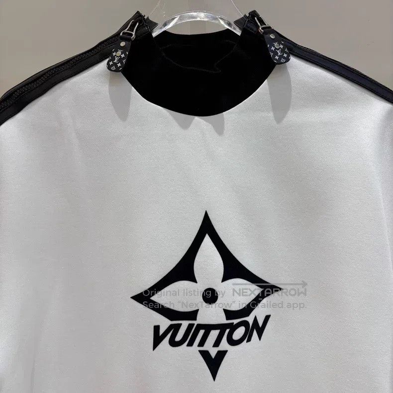 Louis Vuitton Louis Vuitton White chest logo zipper sweatshirt Size US S / EU 44-46 / 1 - 3 Thumbnail