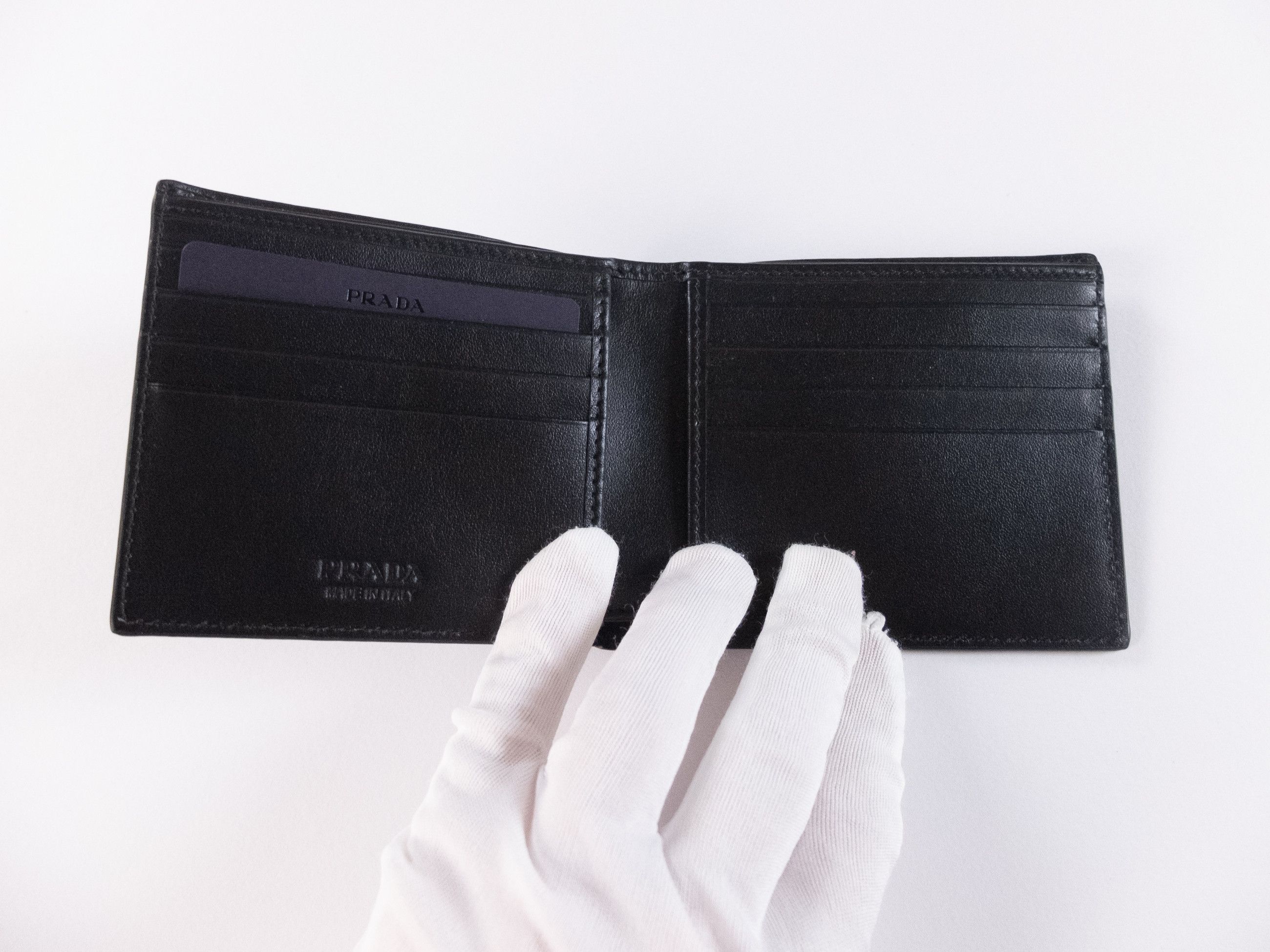 Prada PRADA black enamel triangle logo leather bifold wallet Size ONE SIZE - 5 Thumbnail