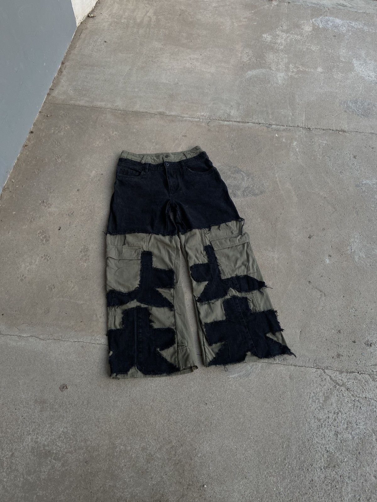 Japanese Brand 1of1 Dual denim cargo pants Size US 32 / EU 48 - 1 Thumbnail