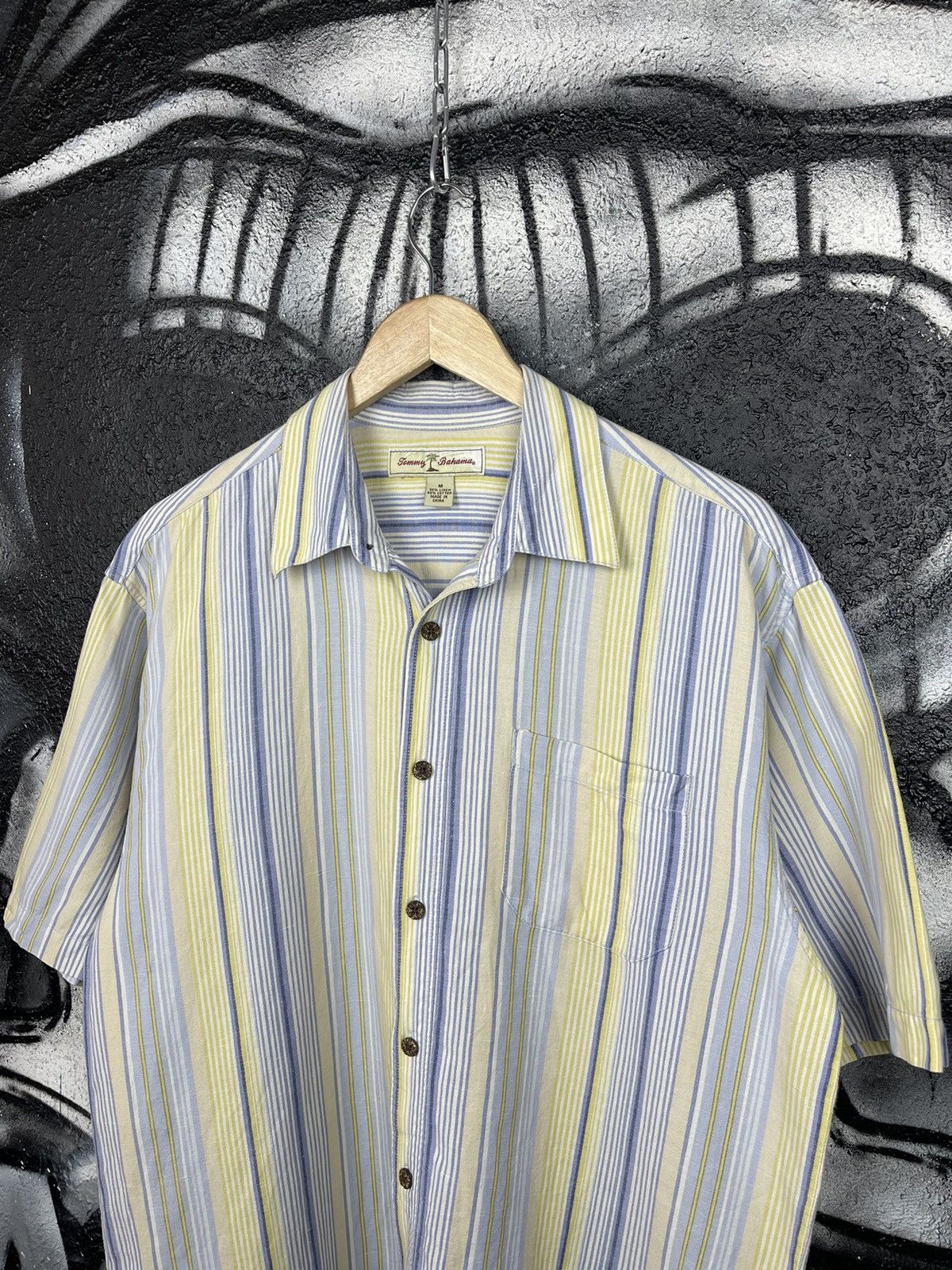 Tommy Bahama Tommy Bahama Striped Button Up Relaxed Shirt Men’s Size M Size US M / EU 48-50 / 2 - 3 Thumbnail