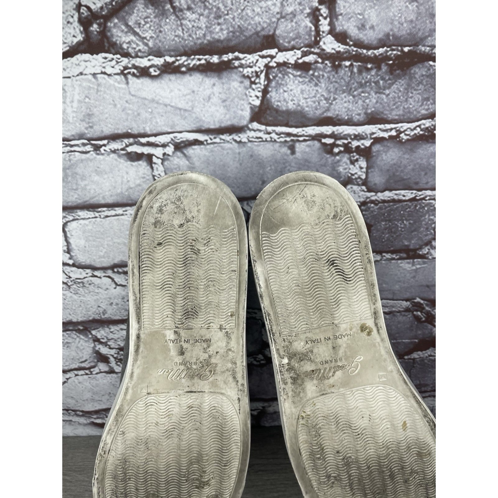 Bergdorf Goodman Goodman Brand Edge Charcoal Suede Casual Lace Low Top Sneake Size US 9 / EU 42 - 10 Thumbnail