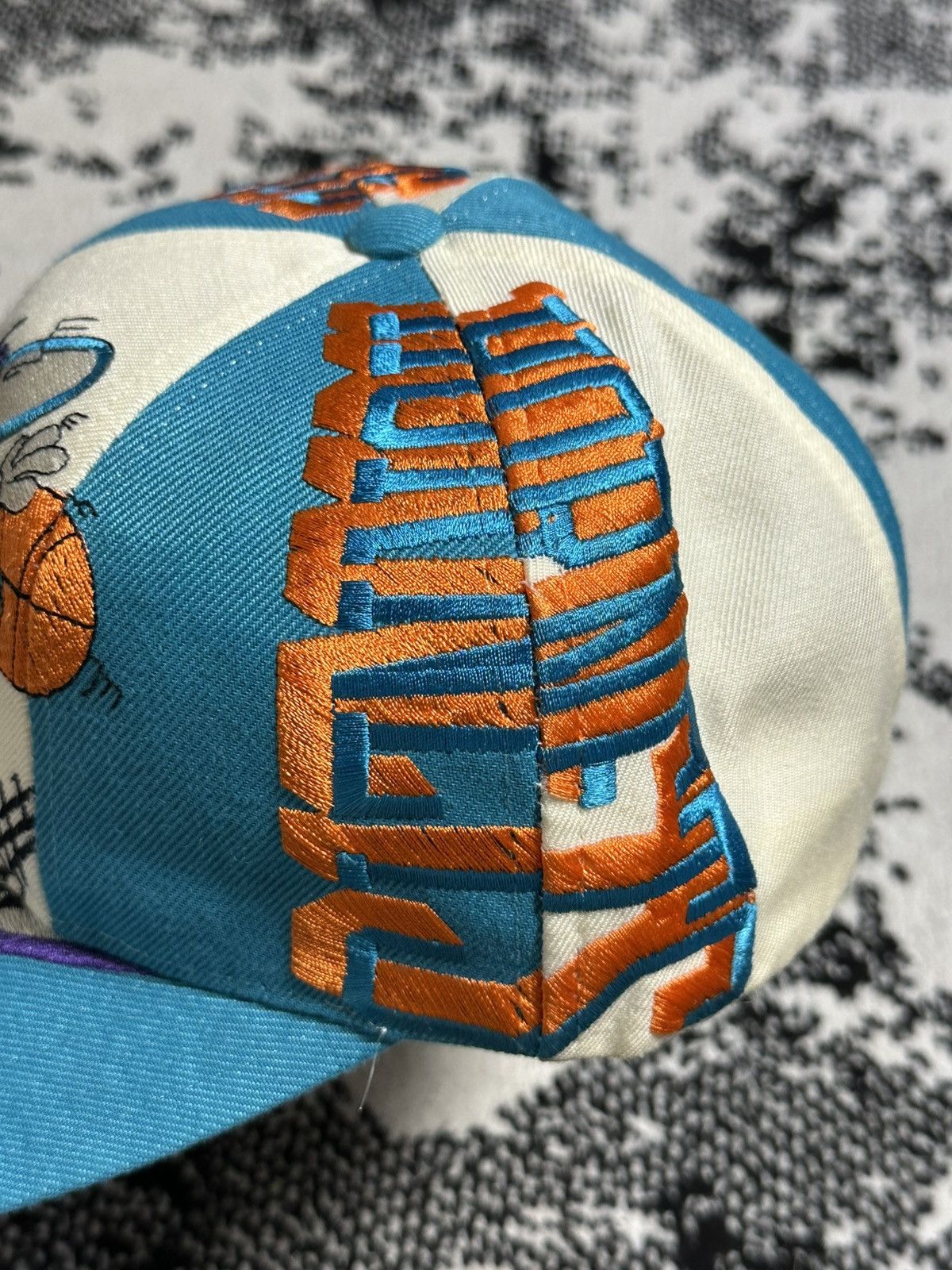 Vintage Vintage 90s Charlotte Hornets NBA Colombian Hat Big Logo Size ONE SIZE - 3 Thumbnail