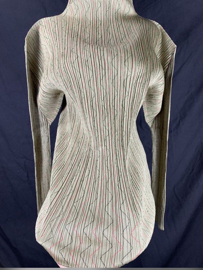 Pleats Please Issey Miyake Issey Miyake Pleats please pleated japanese style Size US M / EU 48-50 / 2 - 3 Thumbnail