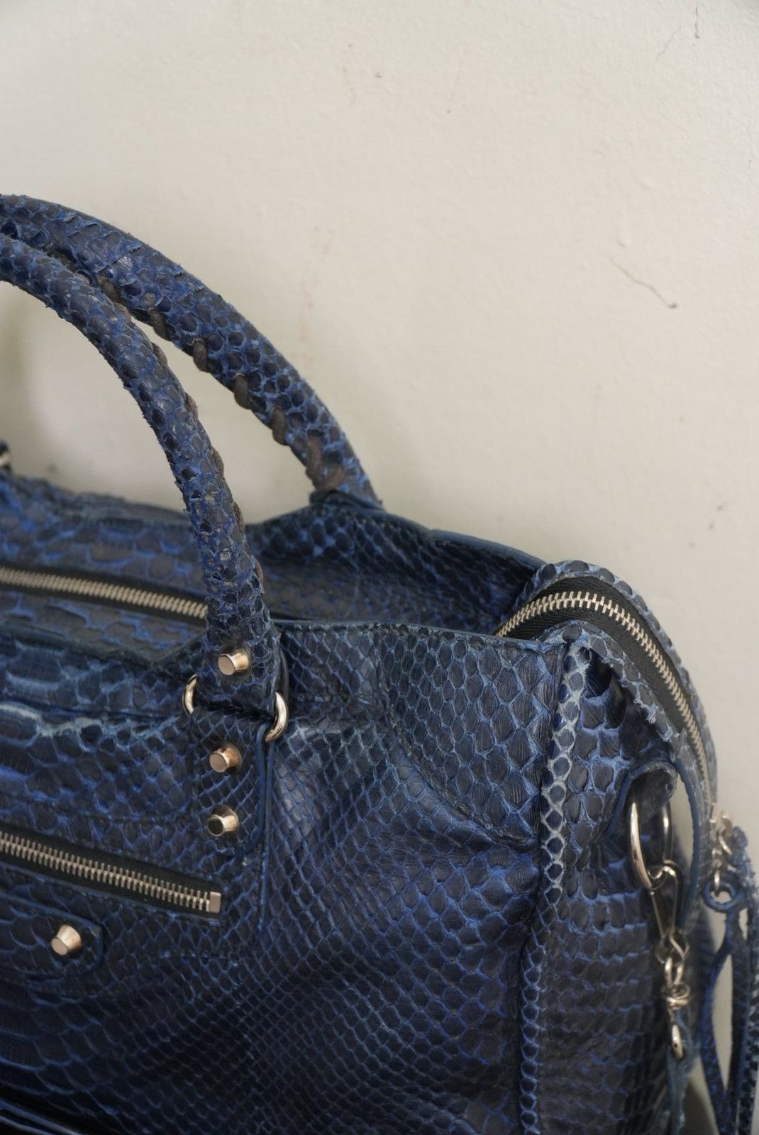 Balenciaga RARE Balenciga 2000’s Blue Python City Bag Size ONE SIZE - 8 Thumbnail