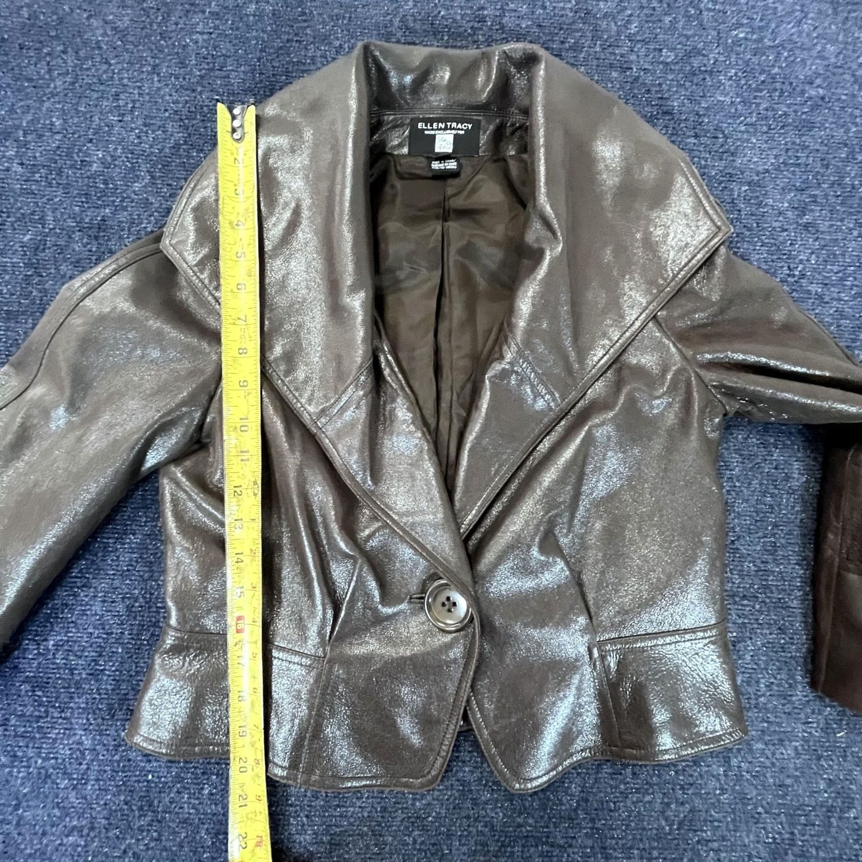 Ellen Tracy Ellen Tracy Jacket Womens 4 Cropped Faux Leather Button Saks Fifth Avenue Shiny Brown Solid Short Lined Collared Single-Breasted Womens 4 Size S / US 4 / IT 40 - 4 Thumbnail