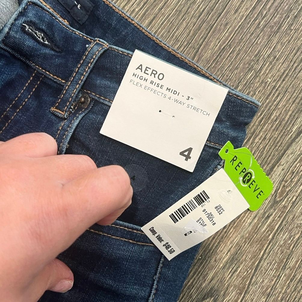 Aeropostale NWT Aeropostale High-Rise Midi Shorts Dark Wash Blue Size 4 Size 27" / US 4 / IT 40 - 9 Thumbnail