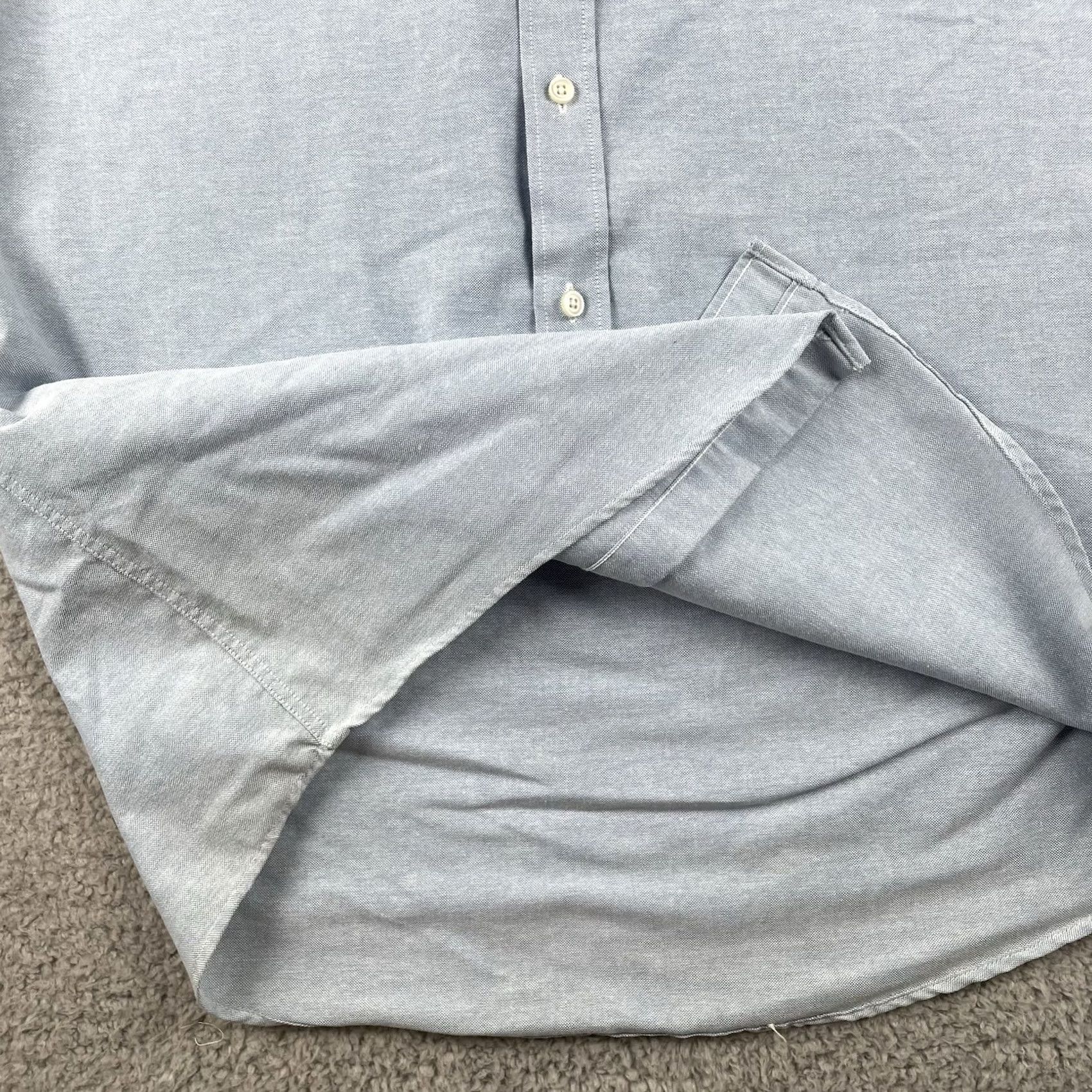 Vintage VINTAGE Manhattan Shirt Makers Button-Up Long Sleeve Mens Size L/XL Blue - 60/40 Cotton-Polyester Wrangler Free Wrinkle)/ Size US L / EU 52-54 / 3 - 7 Thumbnail