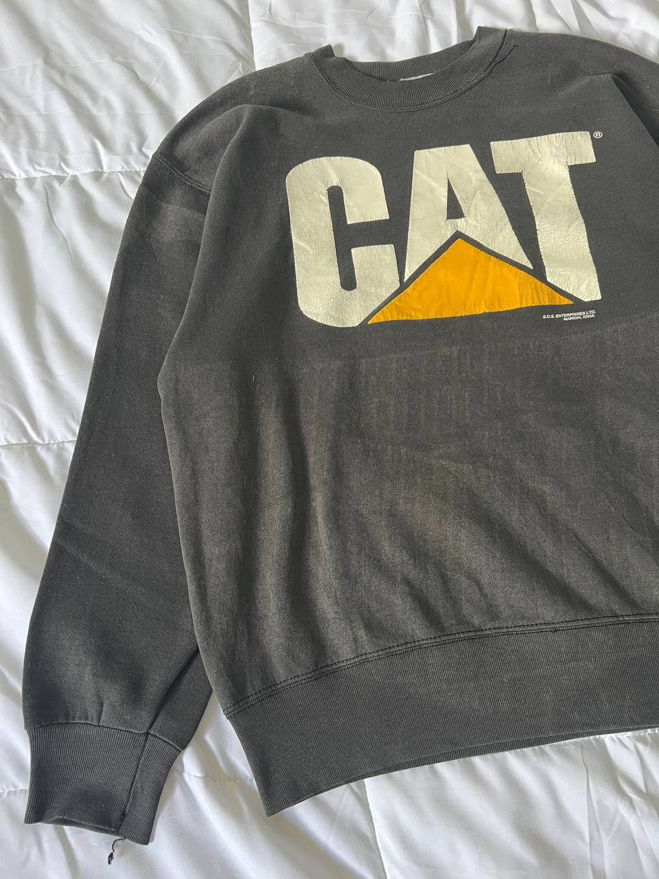 Caterpillar × Vintage Vintage Sunfaded Caterpillar Inc Big Logo Sweatshirt Size US L / EU 52-54 / 3 - 4 Thumbnail