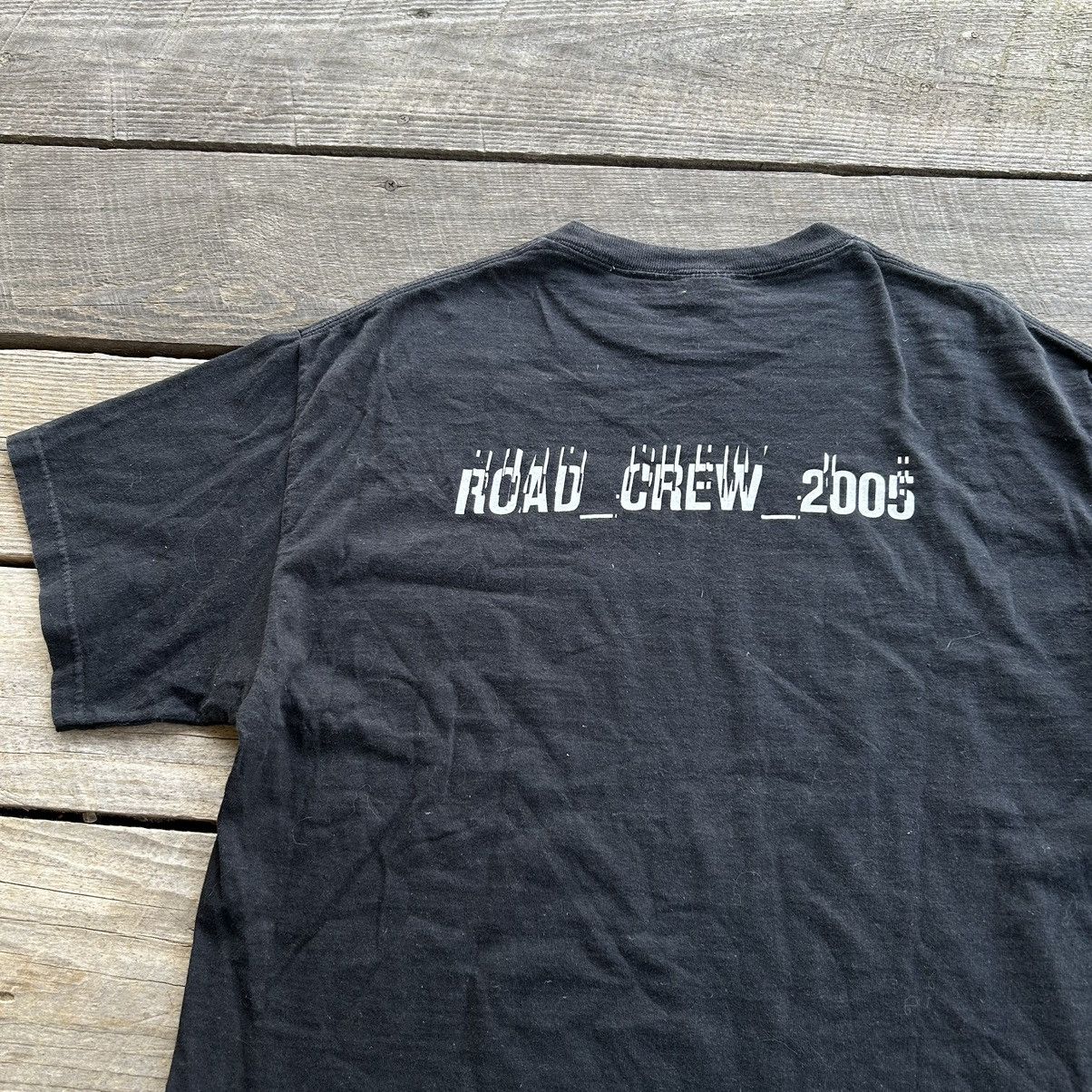 Band Tees Vintage 2005 Nine Inch Nails With Teeth Tour Road Crew Shirt Size US L / EU 52-54 / 3 - 3 Thumbnail