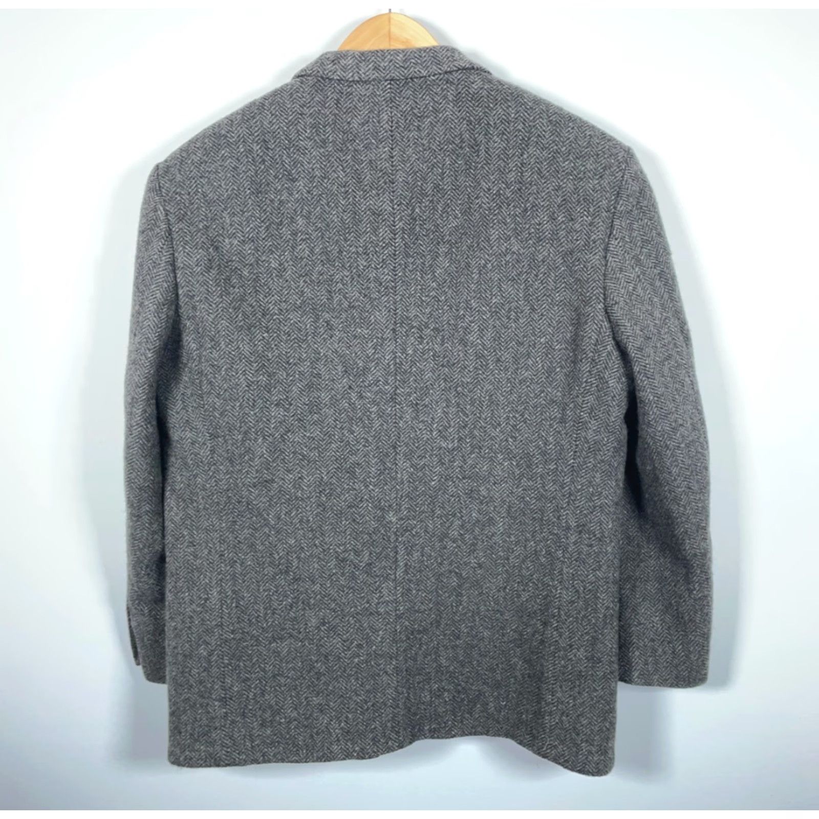 Vintage VINTAGE L.L. Bean Blazer Wool Gray 44 Regular Three-Button Notch Lapel USA Made Thinsulate Jacket Size 44R - 2 Thumbnail
