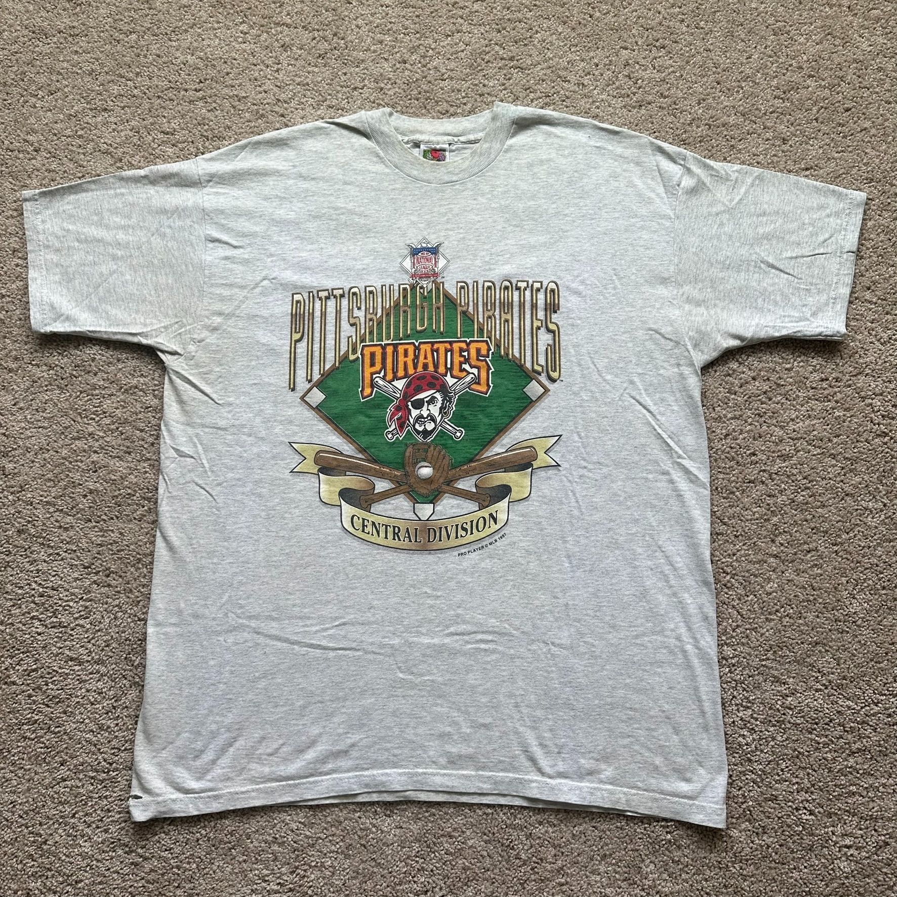 Vintage Vintage 90s Pittsburgh Pirates T-Shirt MLB Pro Player 1997 G Size US XL / EU 56 / 4 - 1 Thumbnail