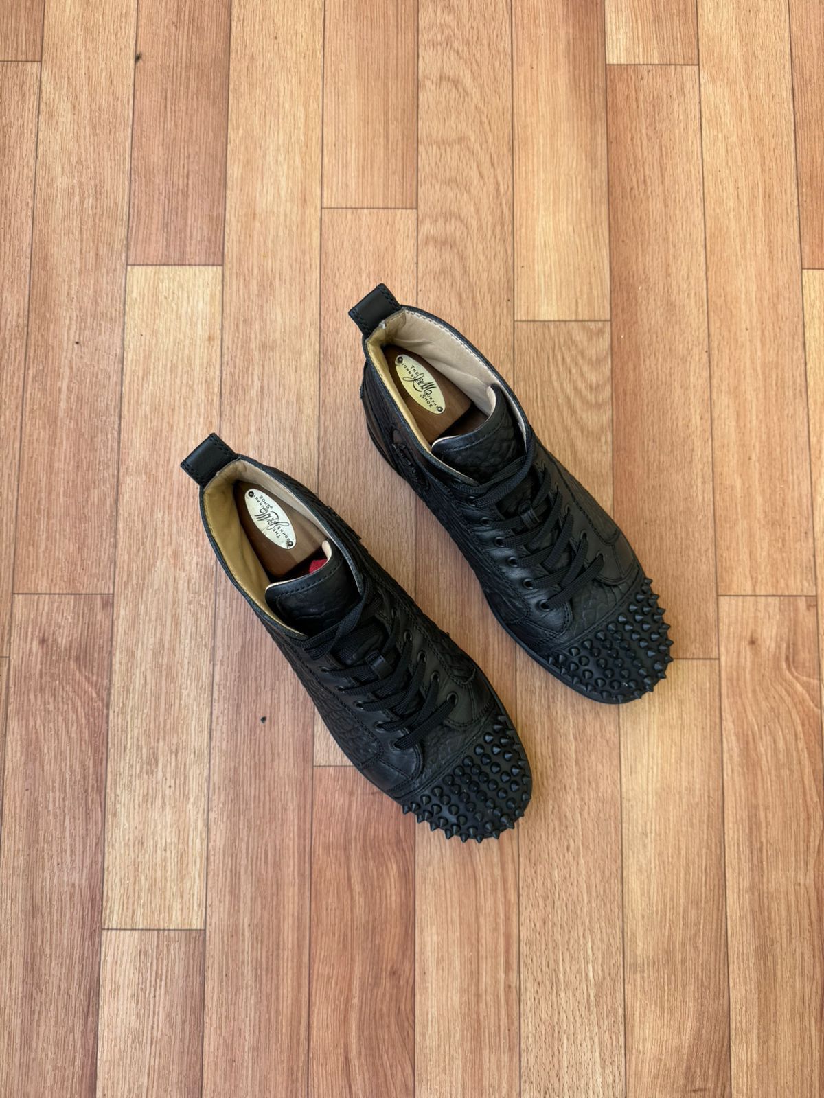 Christian Louboutin Christian louboutin black Matte spikes Sneakers Size US 7 / EU 40 - 13 Thumbnail