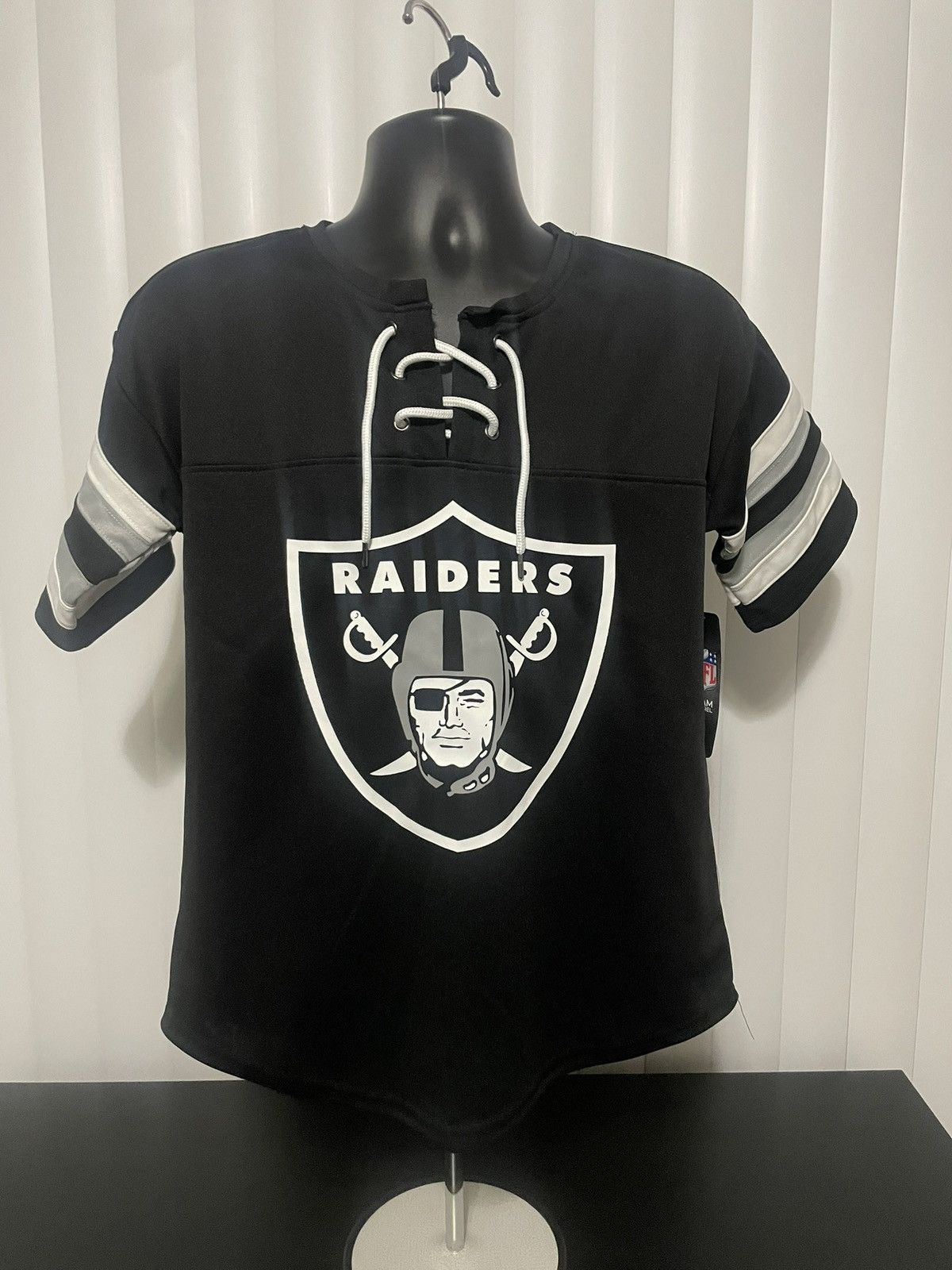 NFL Las Vegas Raiders Womens Standard Lace Up Tee Shirt Size M / US 6-8 / IT 42-44 - 1 Thumbnail