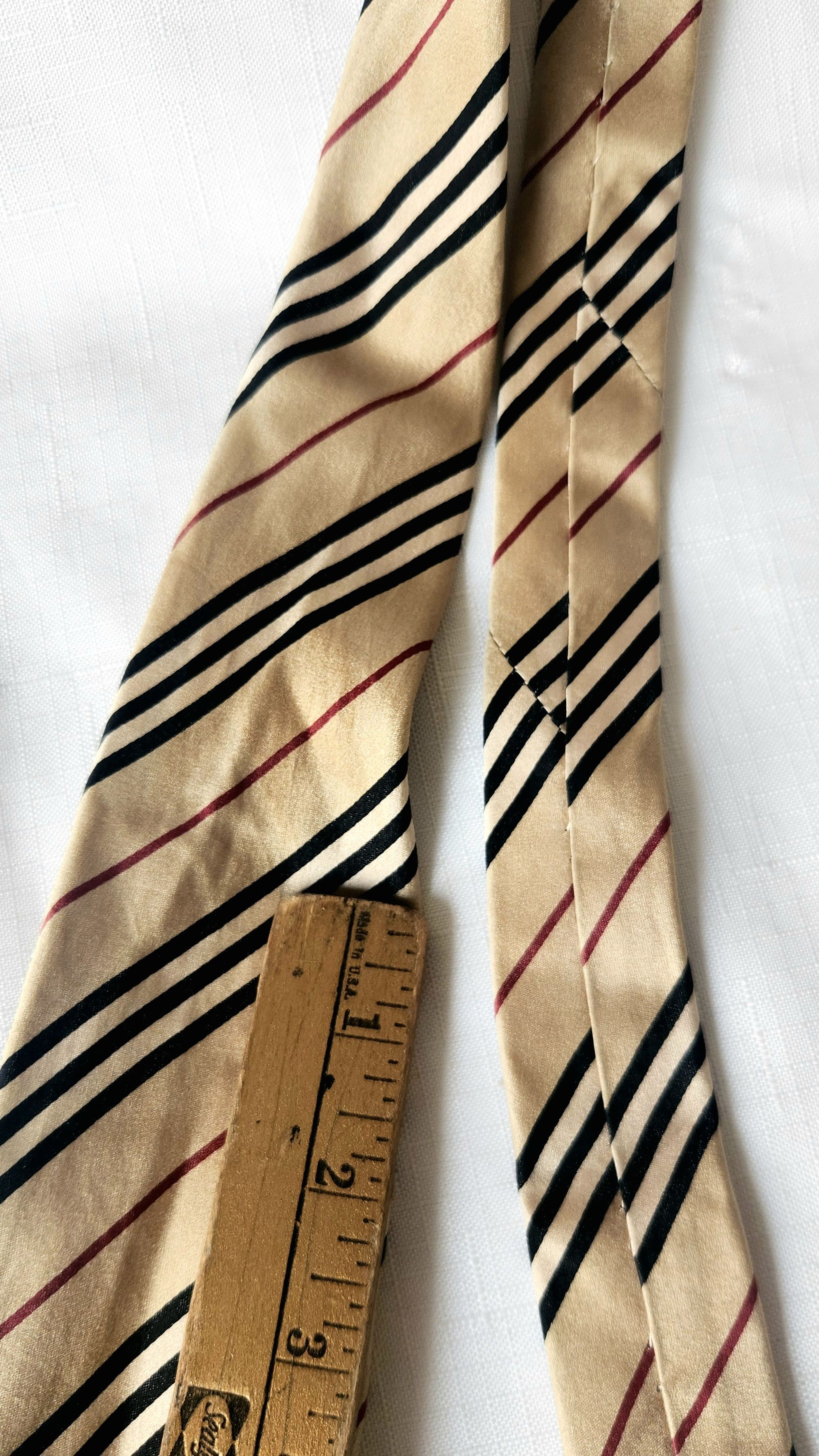 Burberry × Vintage Burberry London Beige Tie 100% Silk Made Italy Vintage Nova Size ONE SIZE - 9 Thumbnail