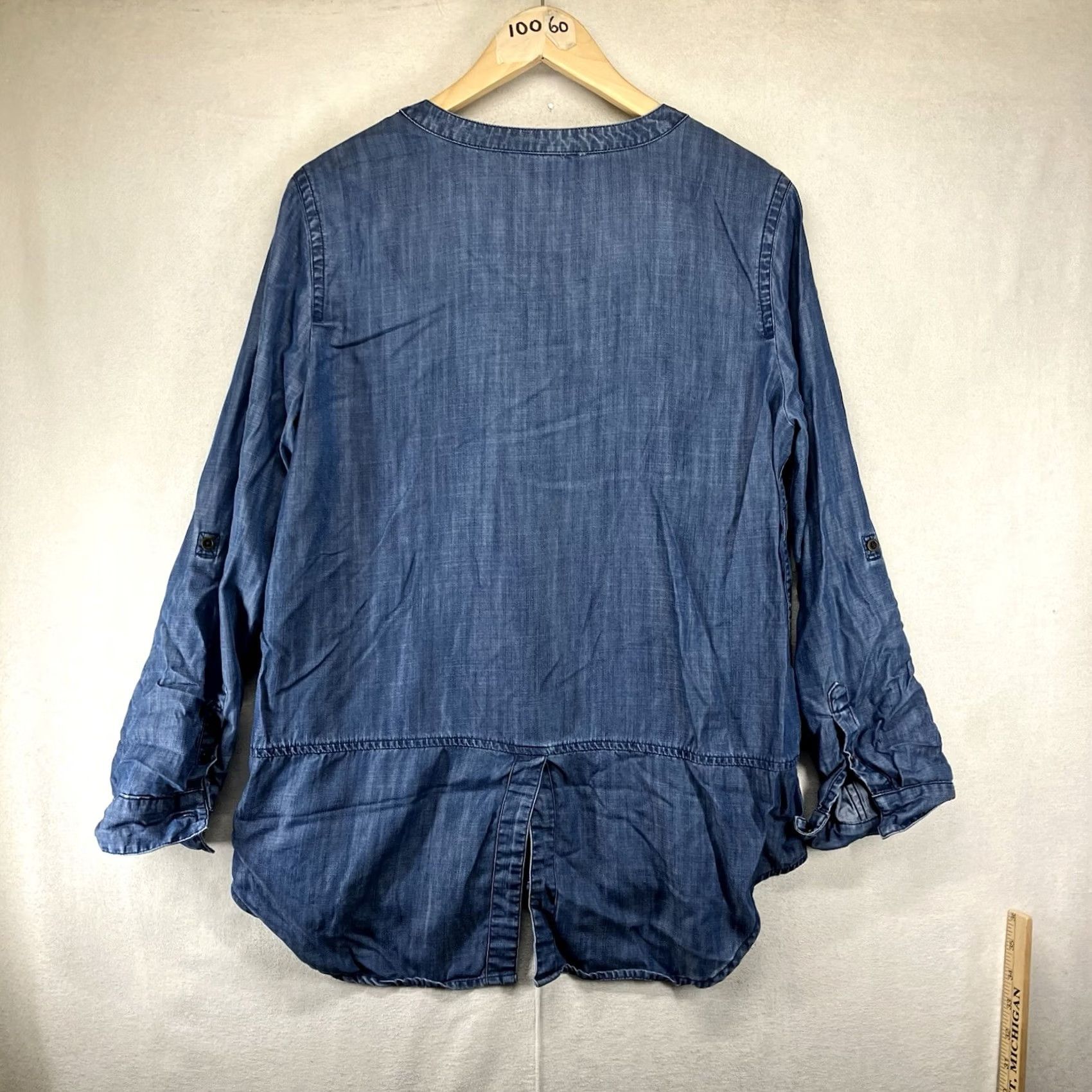 Denime VINTAGE Bob Timberlake Women's All Lyocell Tunic Blouse Denim Boho Embroidered Metal Buttons Roll Tab Sleeve V-Neck Casual 90s Womens L Blue Size L / US 10 / IT 46 - 2 Thumbnail