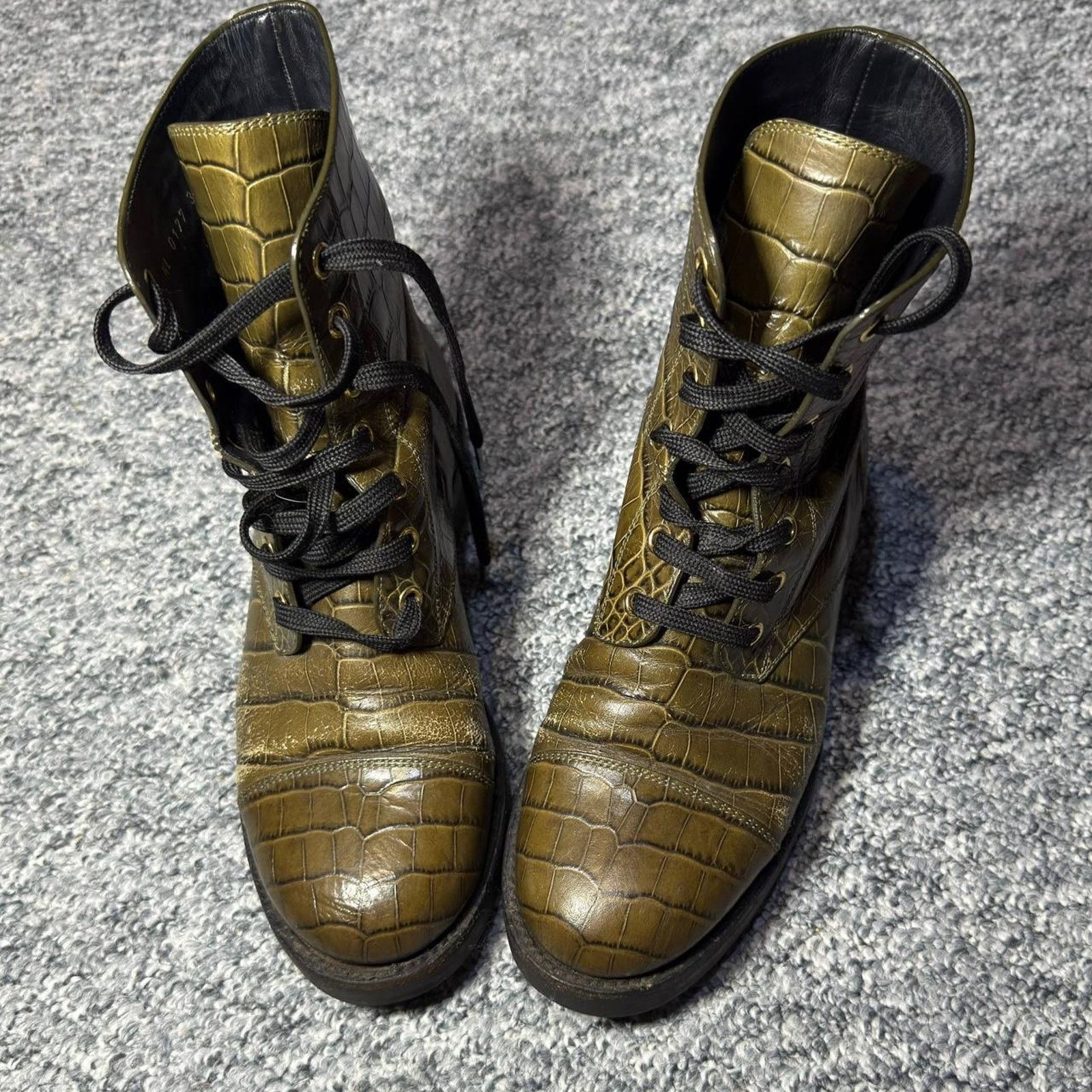 Louis Vuitton Louis vuitton archive olive croc Size US 8 / IT 38 - 2 Thumbnail