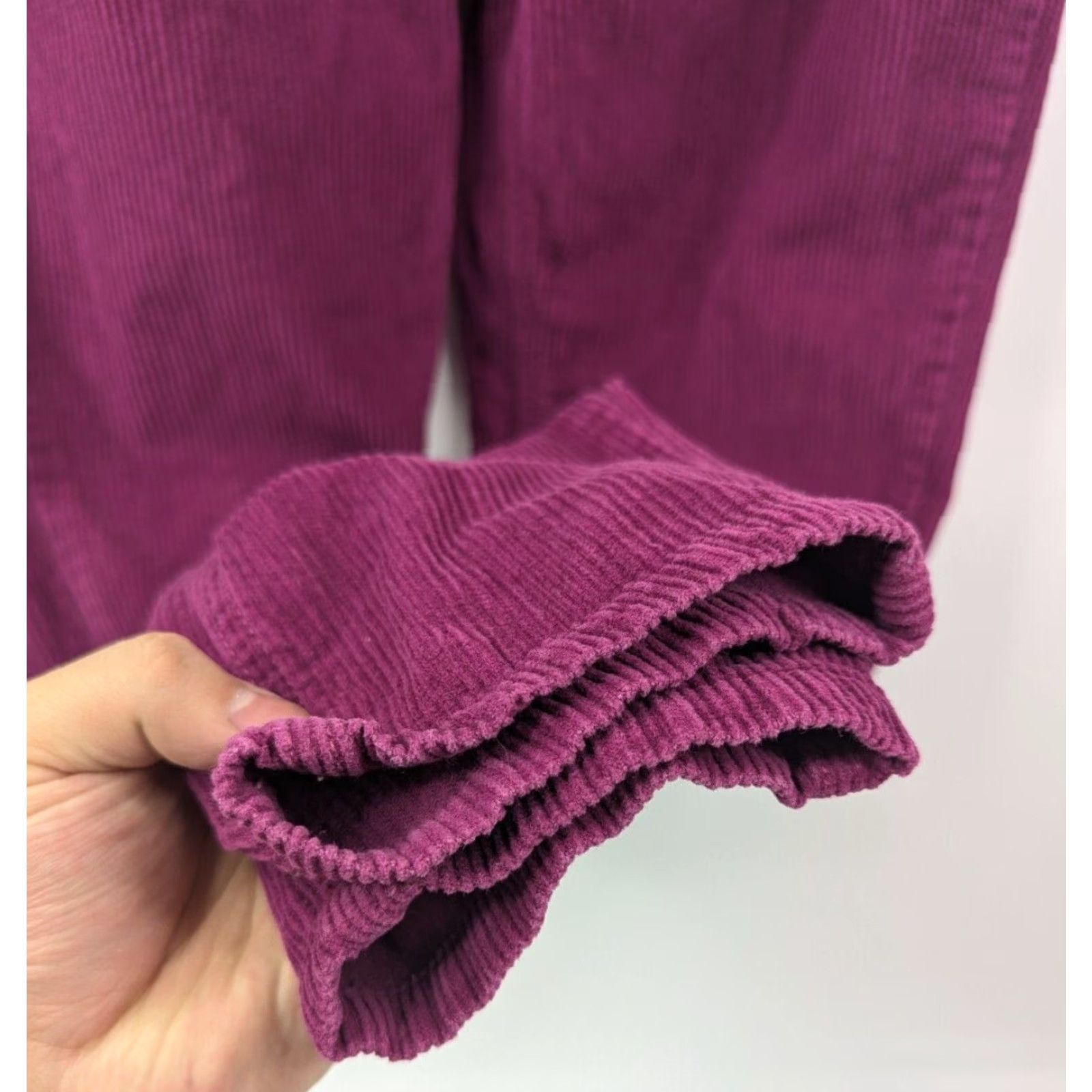 Urban Outfitters **Urban Outfitters Mom Purple Corduroy High-Rise Women's Size 26 Pants** User: Urban Outfitters Mom Purple Corduroy High-Rise Women's Size 26 Pants Size 26" / US 2 / IT 38 - 3 Thumbnail