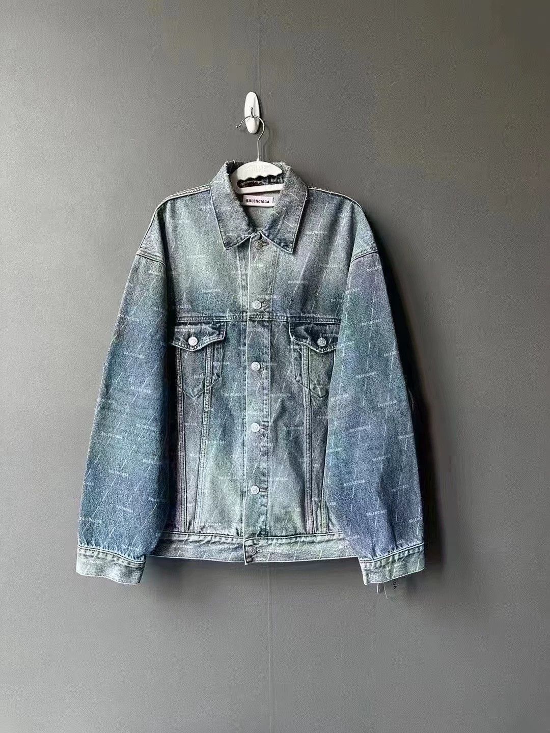 Balenciaga Printed Denim Jacket - dmc