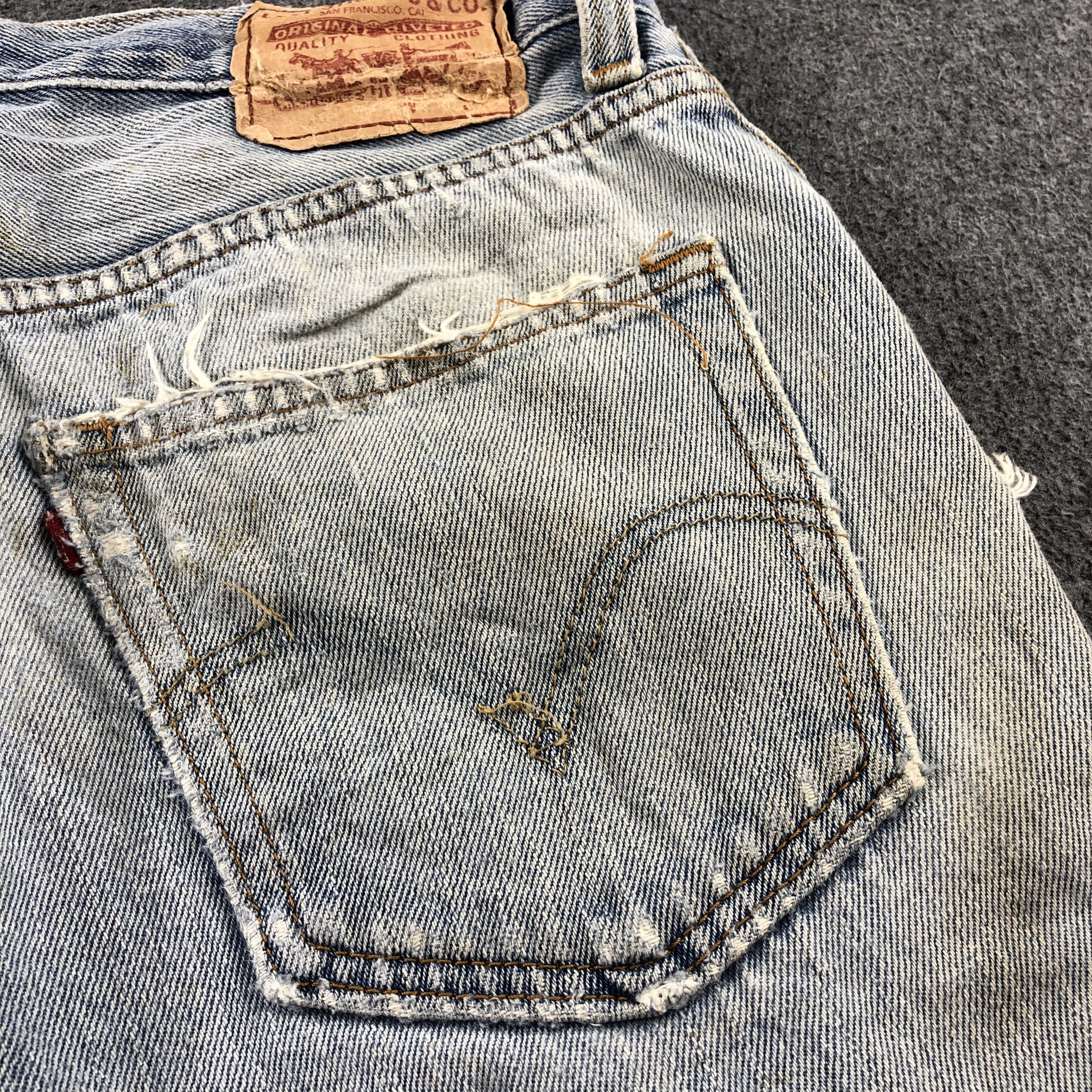 Levi's Vintage Light Wash Levis 505 Jeans-J2482 Size US 33 - 9 Thumbnail