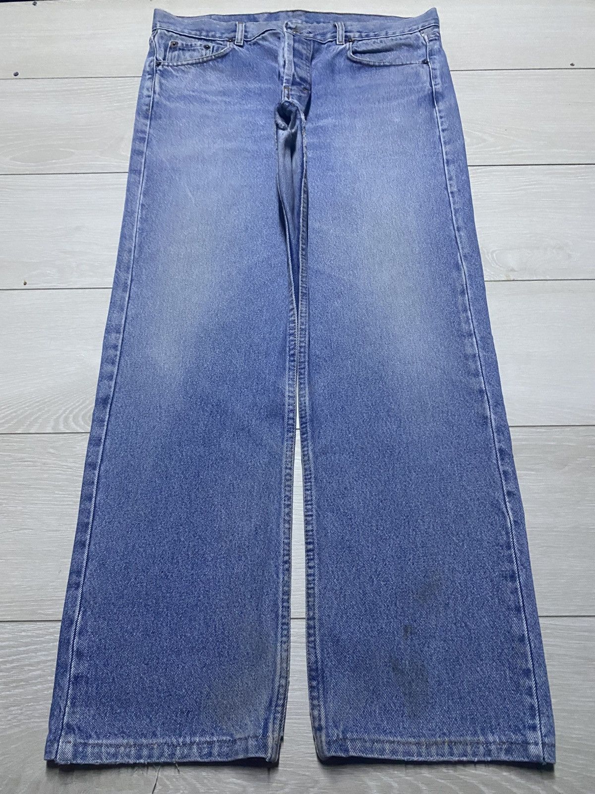 Levi's Vintage Levis 501 Big E Light Wash Y2K Jeans Size US 35 - 1 Thumbnail