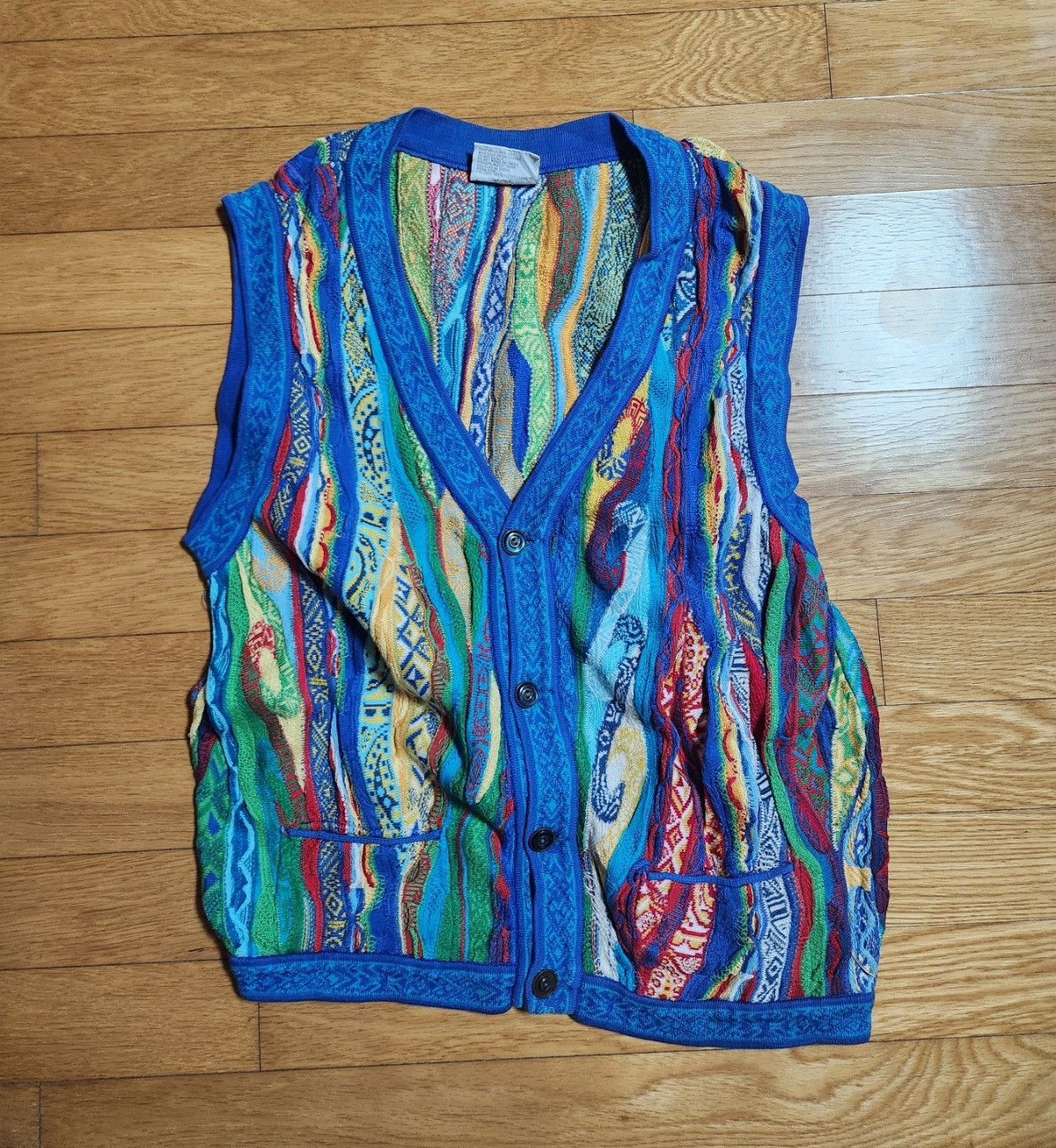 Coogi Coogi cable knit vest Size US L / EU 52-54 / 3 - 1 Thumbnail