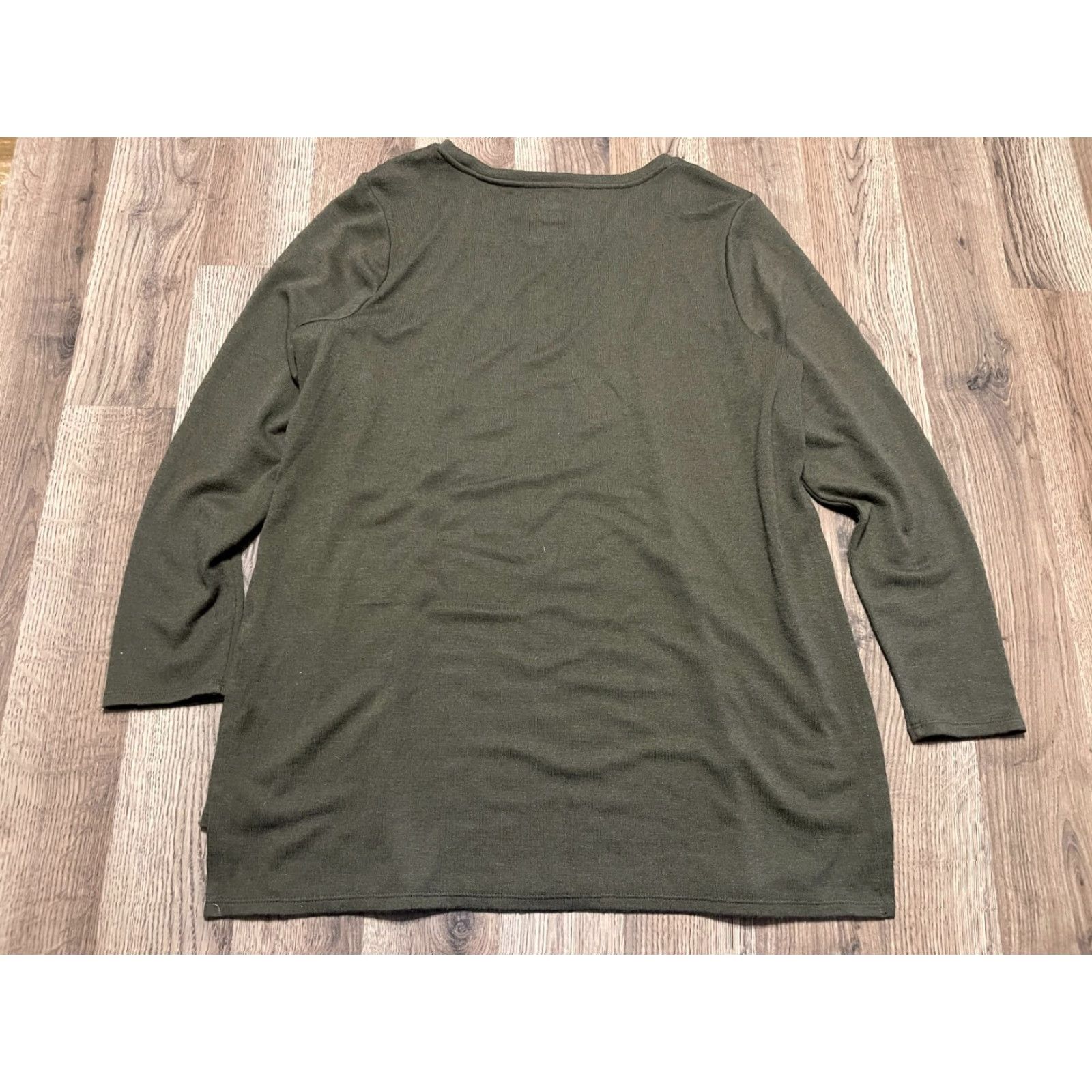Vintage Chico's Shirt, Women's Size Medium, The Ultimate Tee, Long Sleeve, Green, T-Shirt, Casual, Regular, Fall, Spring, Summer, Women, Chico's Size M / US 6-8 / IT 42-44 - 2 Thumbnail