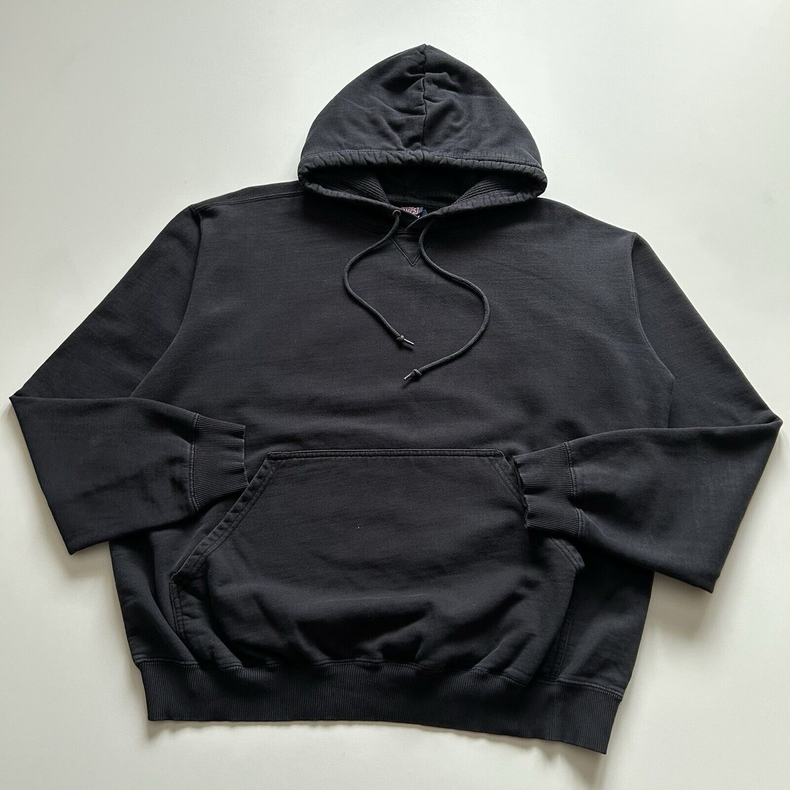 Vintage Vintage 2000s Sun Faded Black Blank Basic Pullover Hoodie XL Size US XL / EU 56 / 4 - 1 Thumbnail
