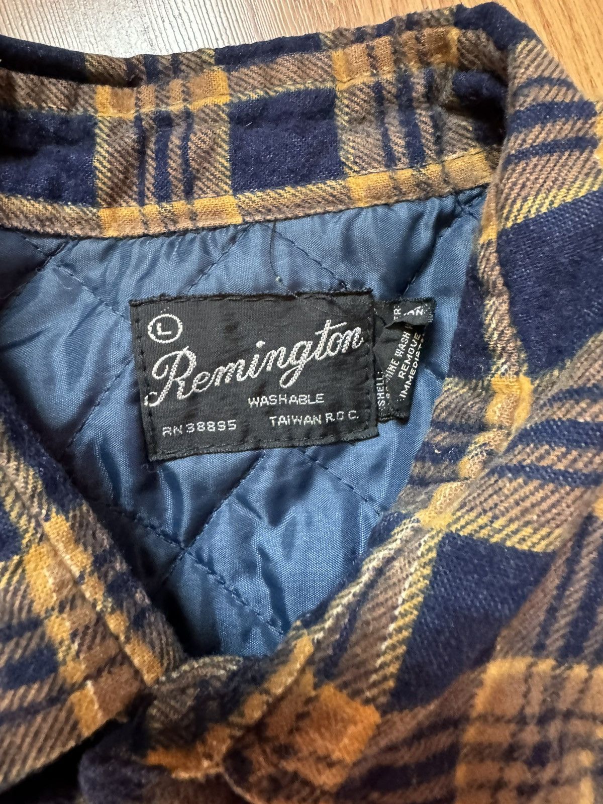 Designer × Vintage REMINGTON - Blue and Orange Padded Button Up Shirt *VINTAGE* Size US M / EU 48-50 / 2 - 3 Thumbnail