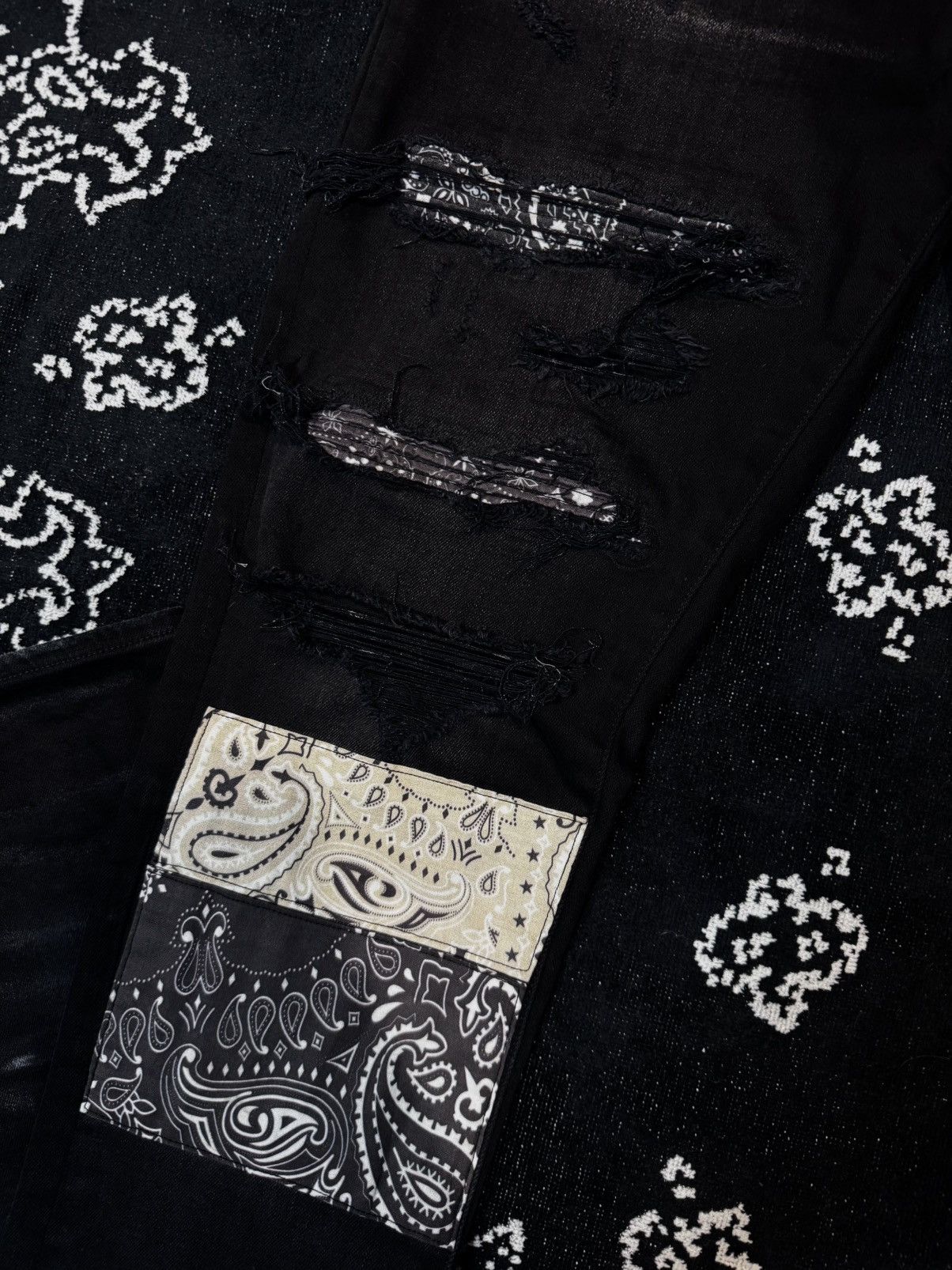 Amiri AMIRI BANDANA PATCH FADED JEANS Size US 34 / EU 50 - 5 Thumbnail