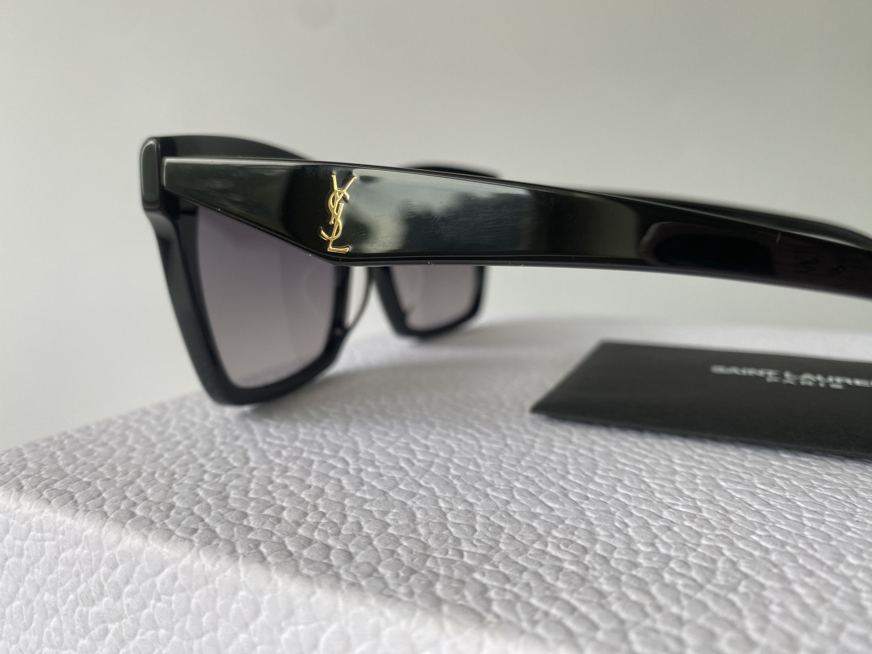Saint Laurent Paris Saint Laurent Monogram sunglasses Size ONE SIZE - 8 Thumbnail