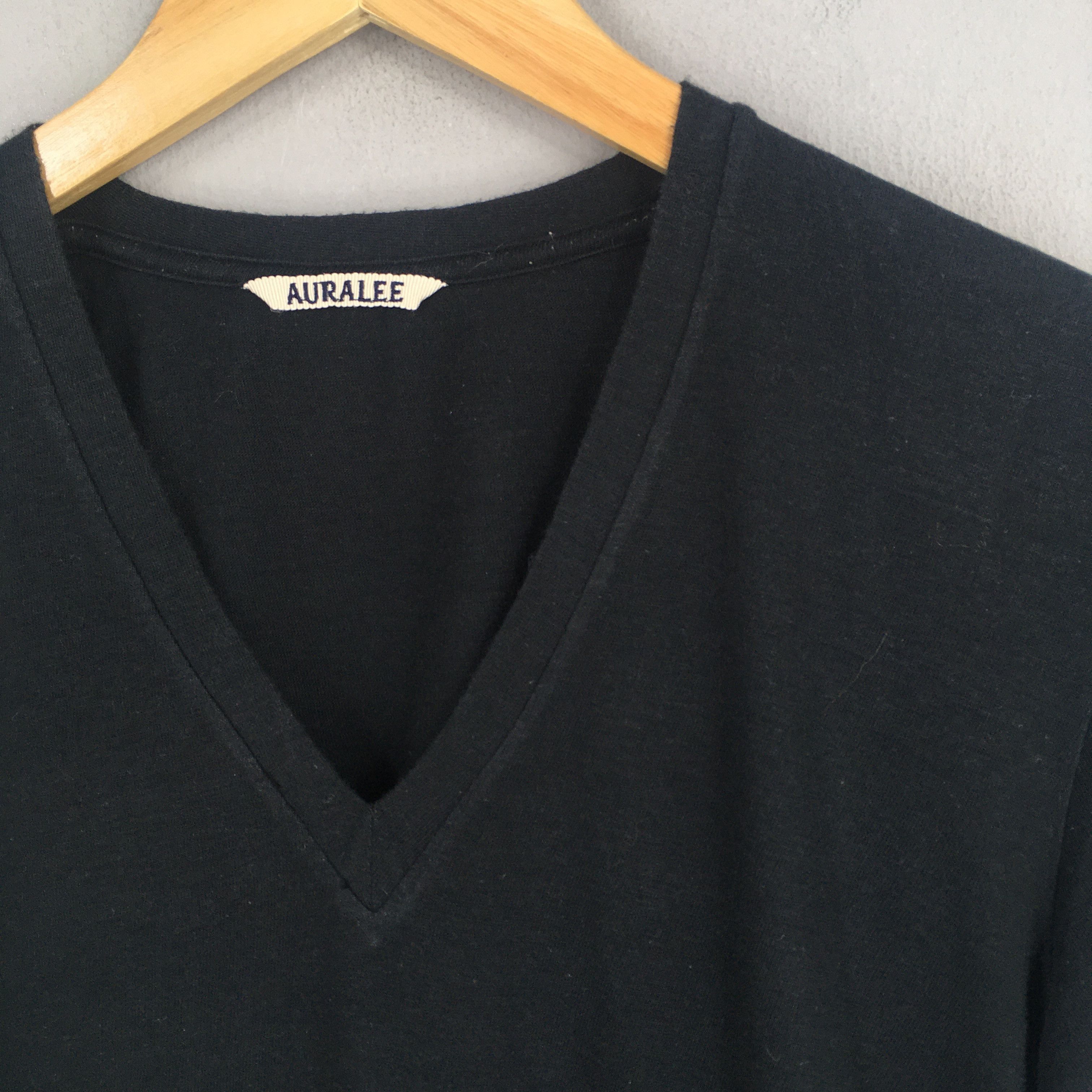 Auralee Auralee Japanese Designer Minimalist Black Vneck Tshirt Size US S / EU 44-46 / 1 - 3 Thumbnail