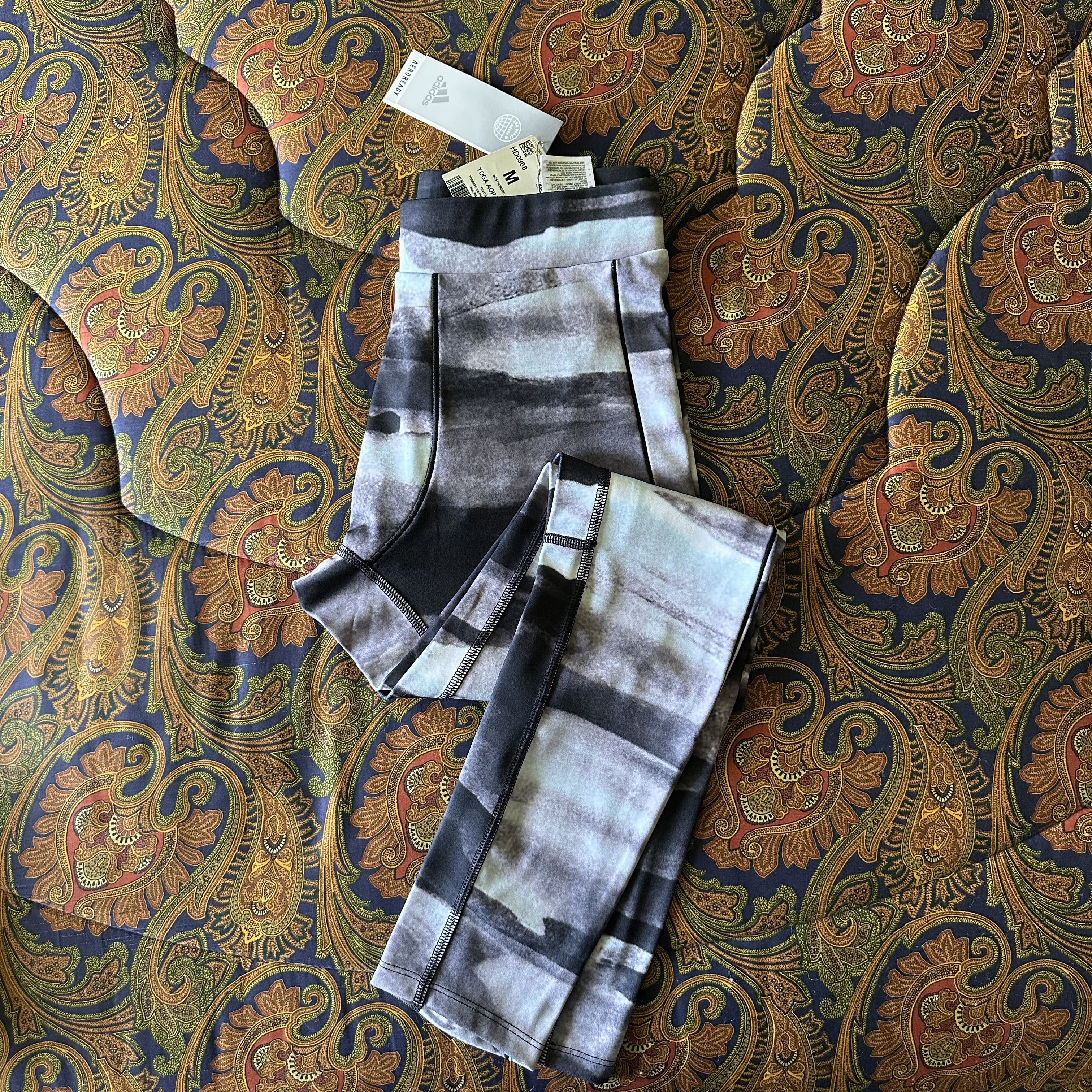 Adidas NWT ADIDAS All-Over Print MEN'S Yoga COMPRESSION PANTS Sz M Size US 32 / EU 48 - 2 Thumbnail