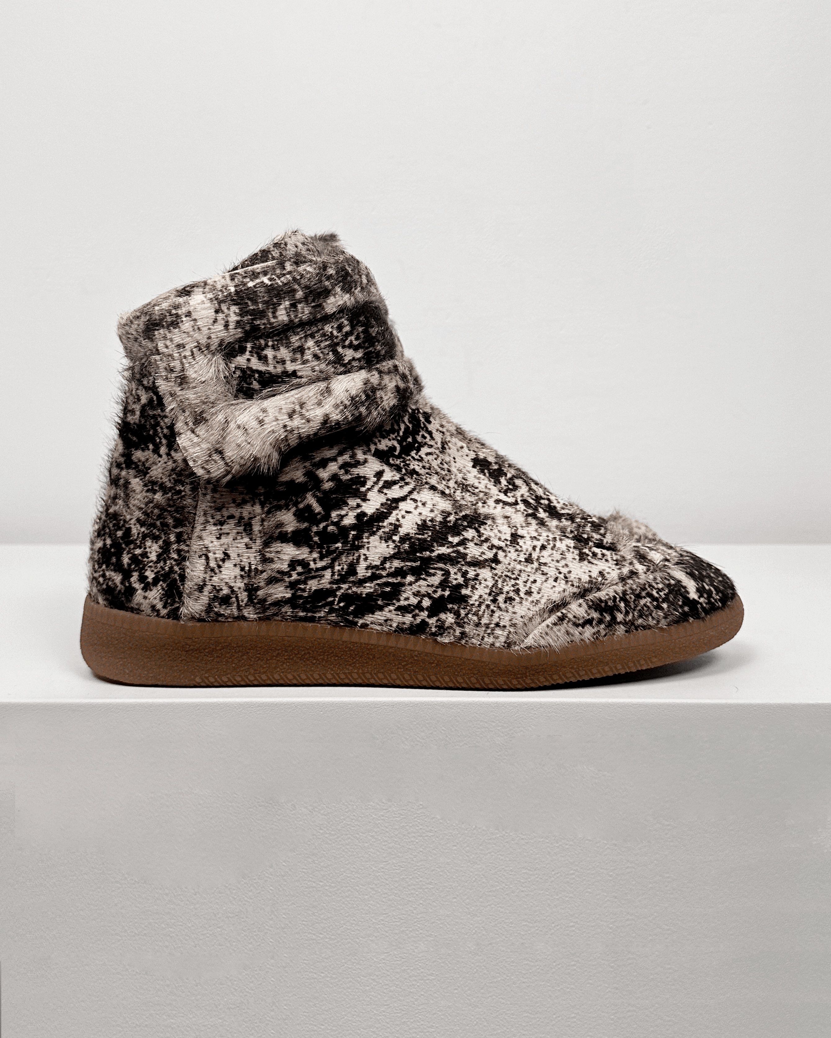 Maison Margiela Maison Margiela Snake Texture Ponyhair Future High Sneakers Size US 7 / EU 40 - 3 Thumbnail