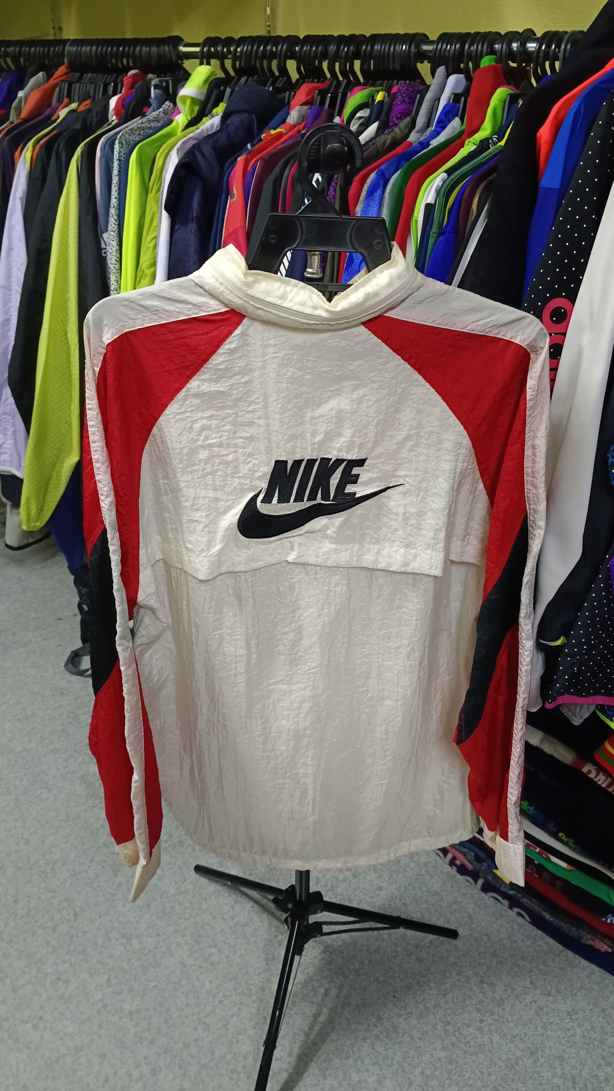 Nike × Vintage Vintage Nike Distressed Windbreaker Size US L / EU 52-54 / 3 - 2 Thumbnail