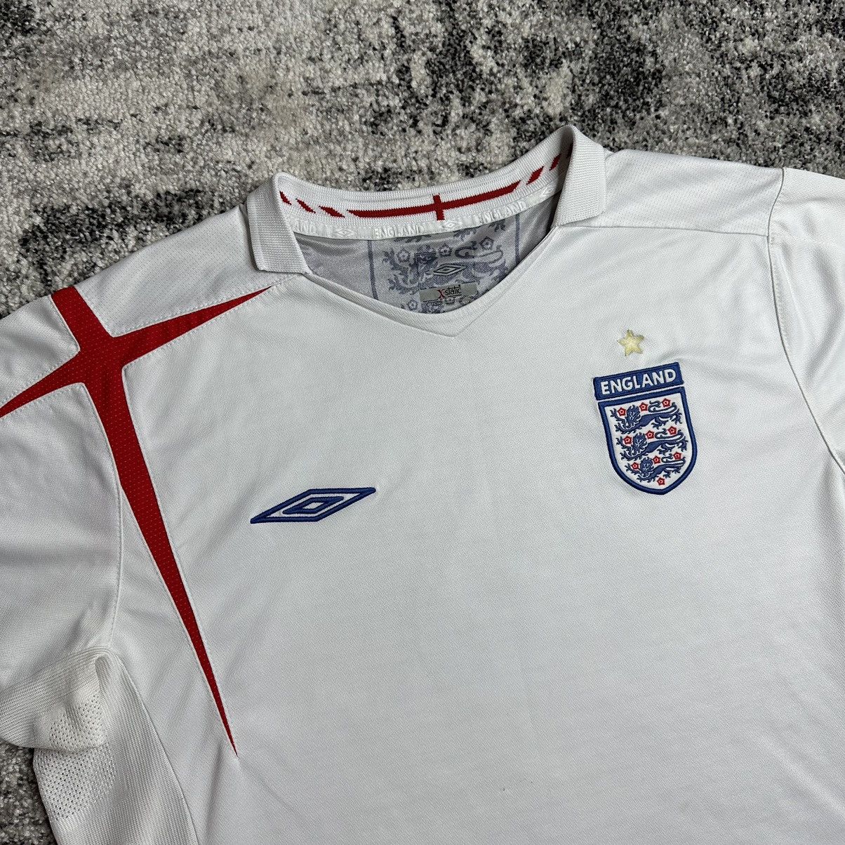 Umbro Umbro England Home Jersey 2007 Vintage StreetWear Size US XL / EU 56 / 4 - 2 Thumbnail