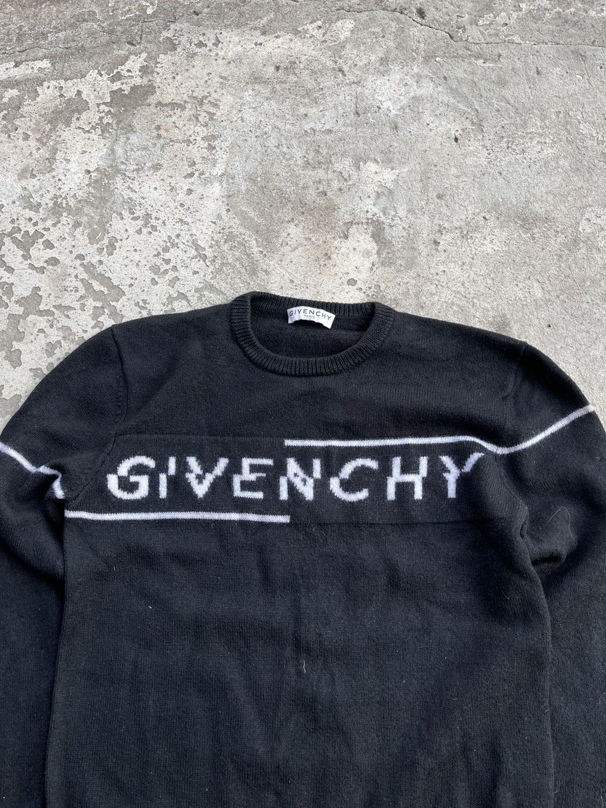 Givenchy Givenchy Distorted Split Logo Wool Knitted Sweater Size US S / EU 44-46 / 1 - 2 Thumbnail
