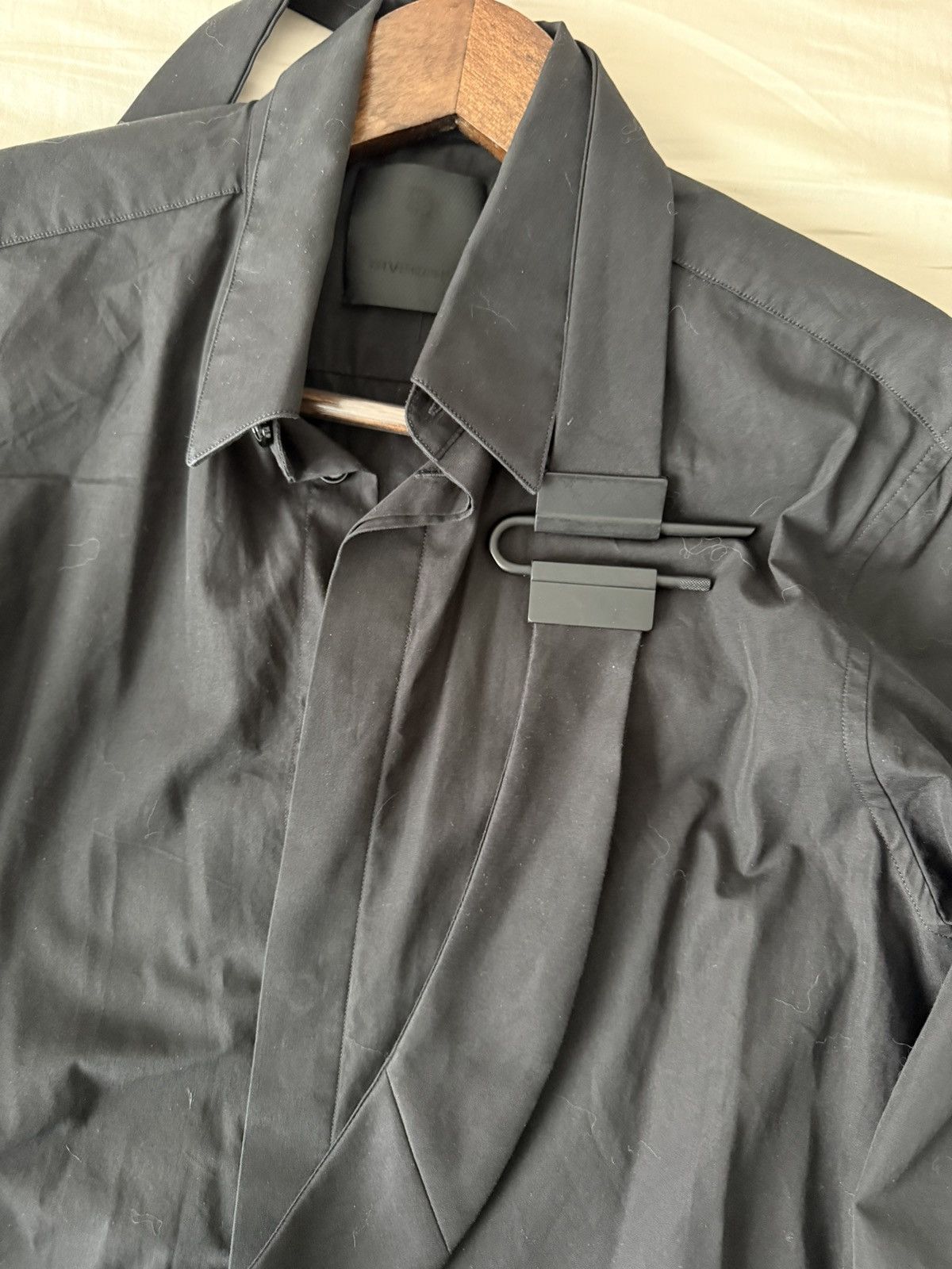 Givenchy Givenchy Shirt w/ Buckle detail Size US S / EU 44-46 / 1 - 2 Thumbnail