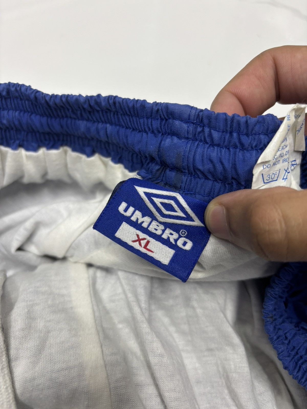 Umbro RARE‼️UMBRO VINTAGE BLUE JOGGER PANTS OVERPRINTED Size US 32 / EU 48 - 7 Thumbnail