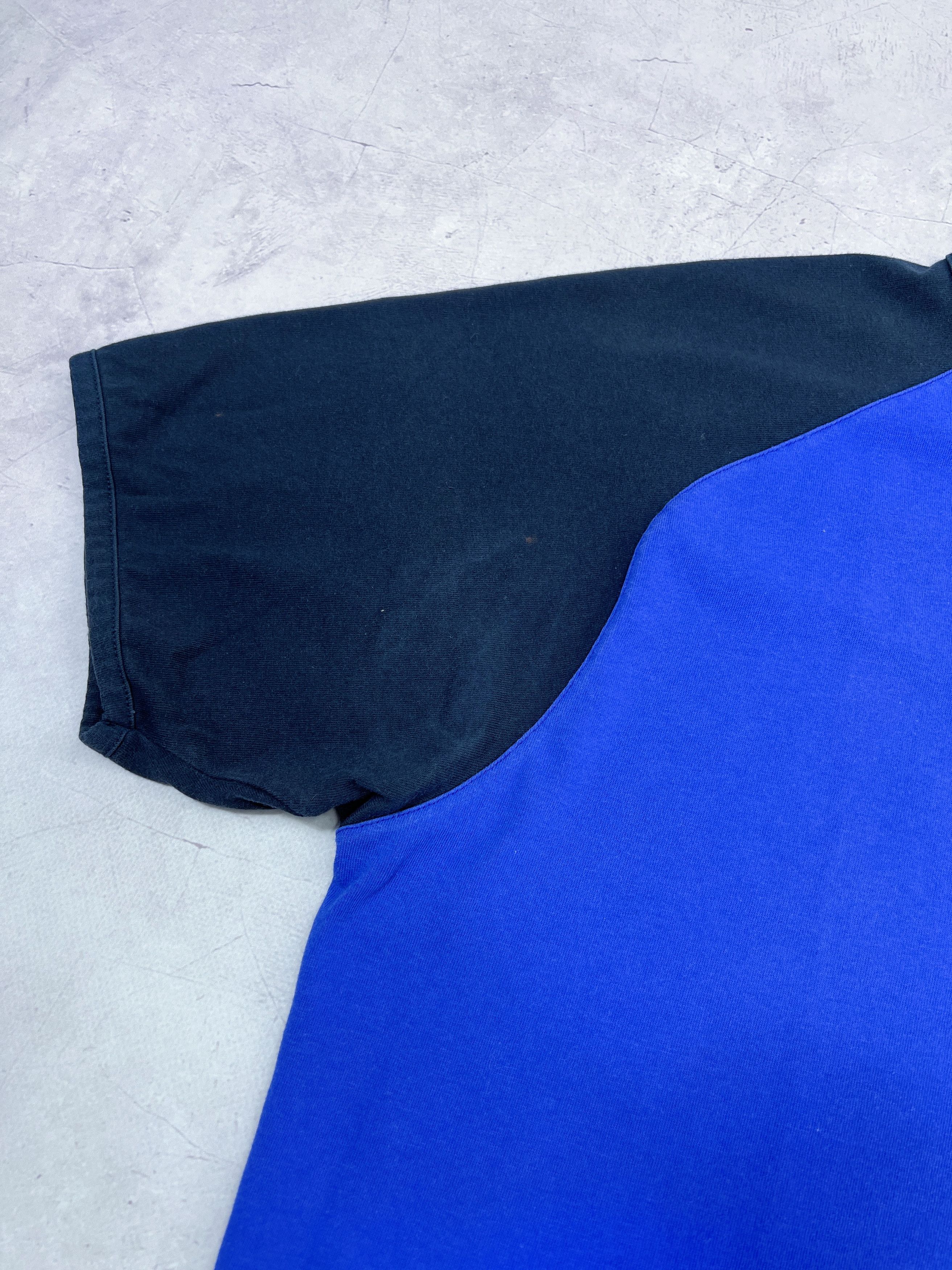 Nike × Vintage Vintage Nike T-Shirt Central Swoosh Logo Size US L / EU 52-54 / 3 - 6 Thumbnail