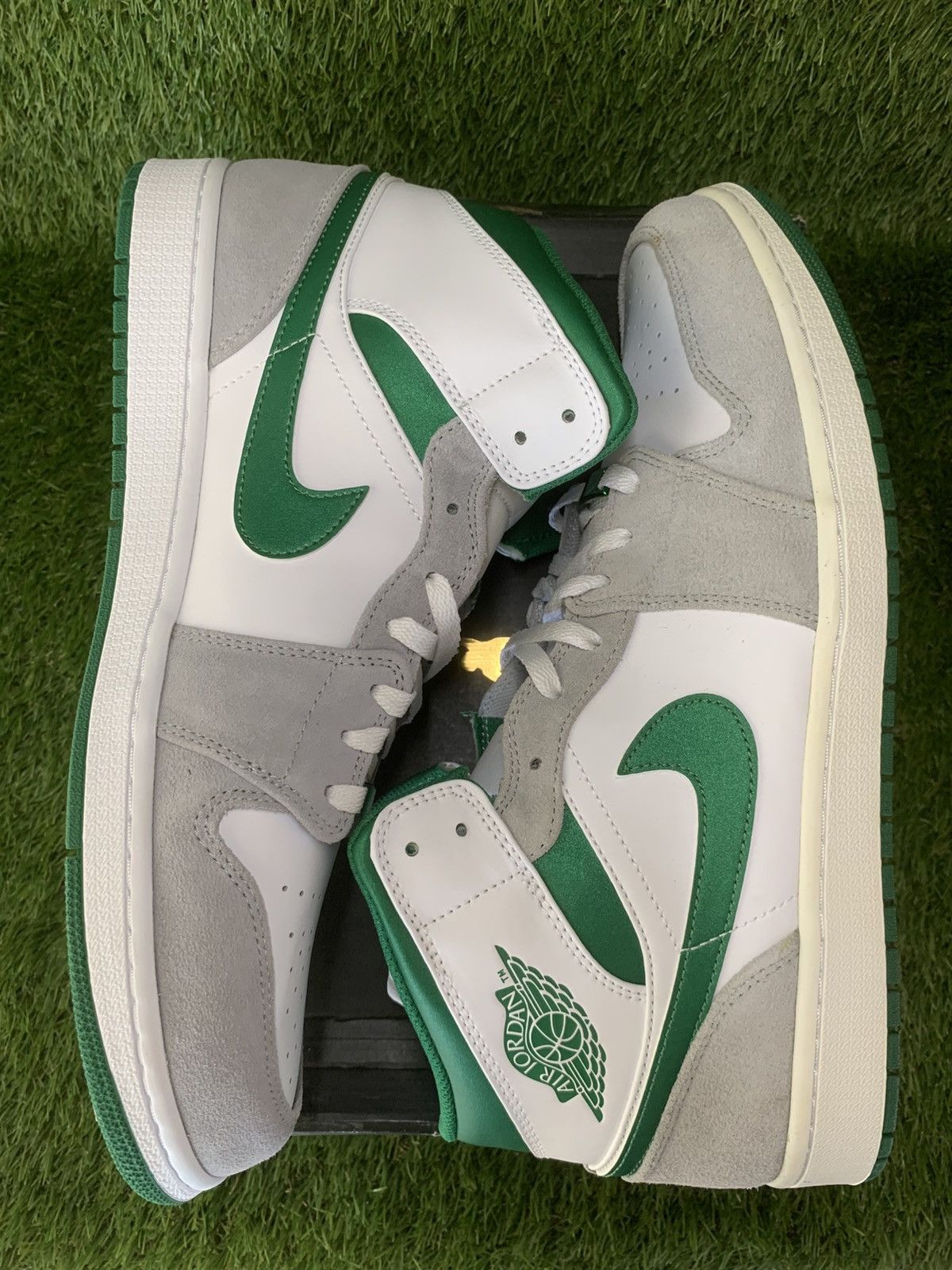 Jordan Brand Jordan 1 Mid SE White Pine Green Smoke Grey Size US 14 / EU 47 - 4 Thumbnail