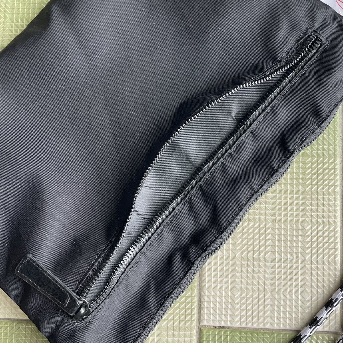 Ato Matsumoto × Japanese Brand PERSPECTIVE BY JUN MATSUMOTO EXHIBITION SLING BAG/SACOCHE Size ONE SIZE - 6 Thumbnail