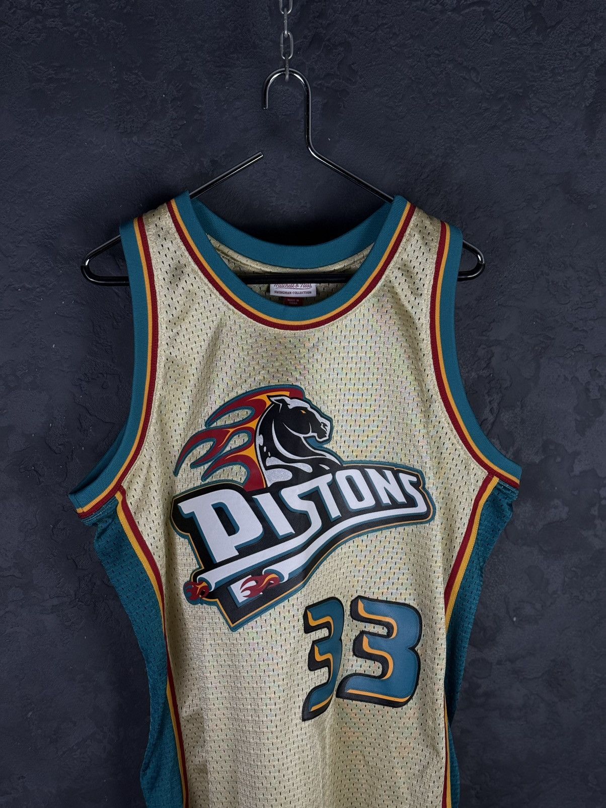 Mitchell & Ness MITCHELL & NESS DETROIT PISTONS GRANT HILL NBA JERSEY Size US L / EU 52-54 / 3 - 3 Thumbnail