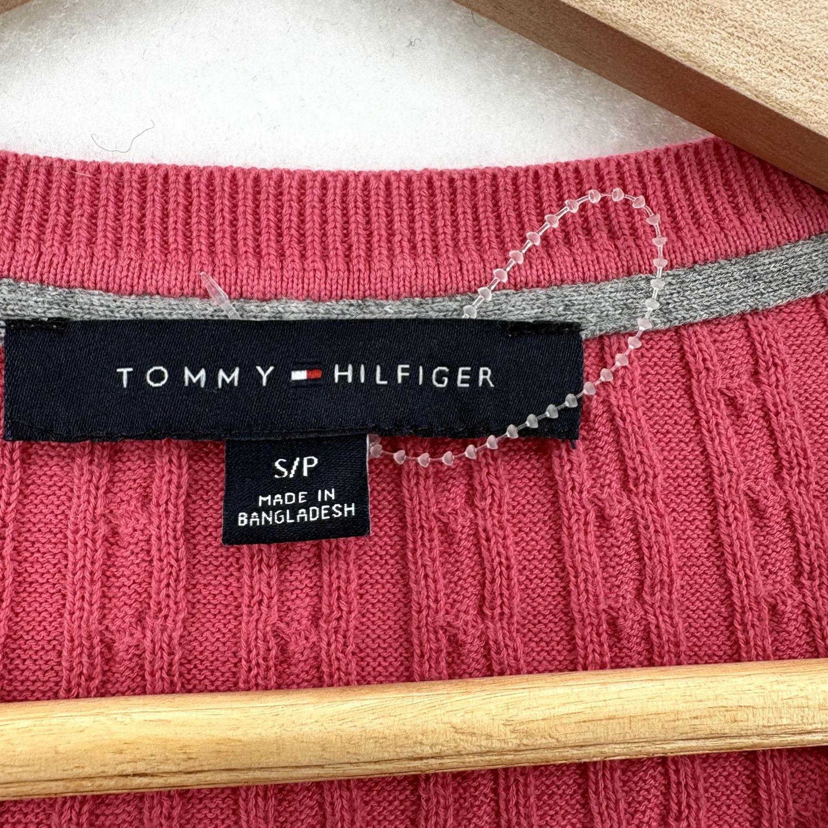 Tommy Hilfiger Tommy Hilfiger Sweater Womens Small Pink 100% Cotton V Neck Cable Knit Pullover Size S / US 4 / IT 40 - 4 Thumbnail